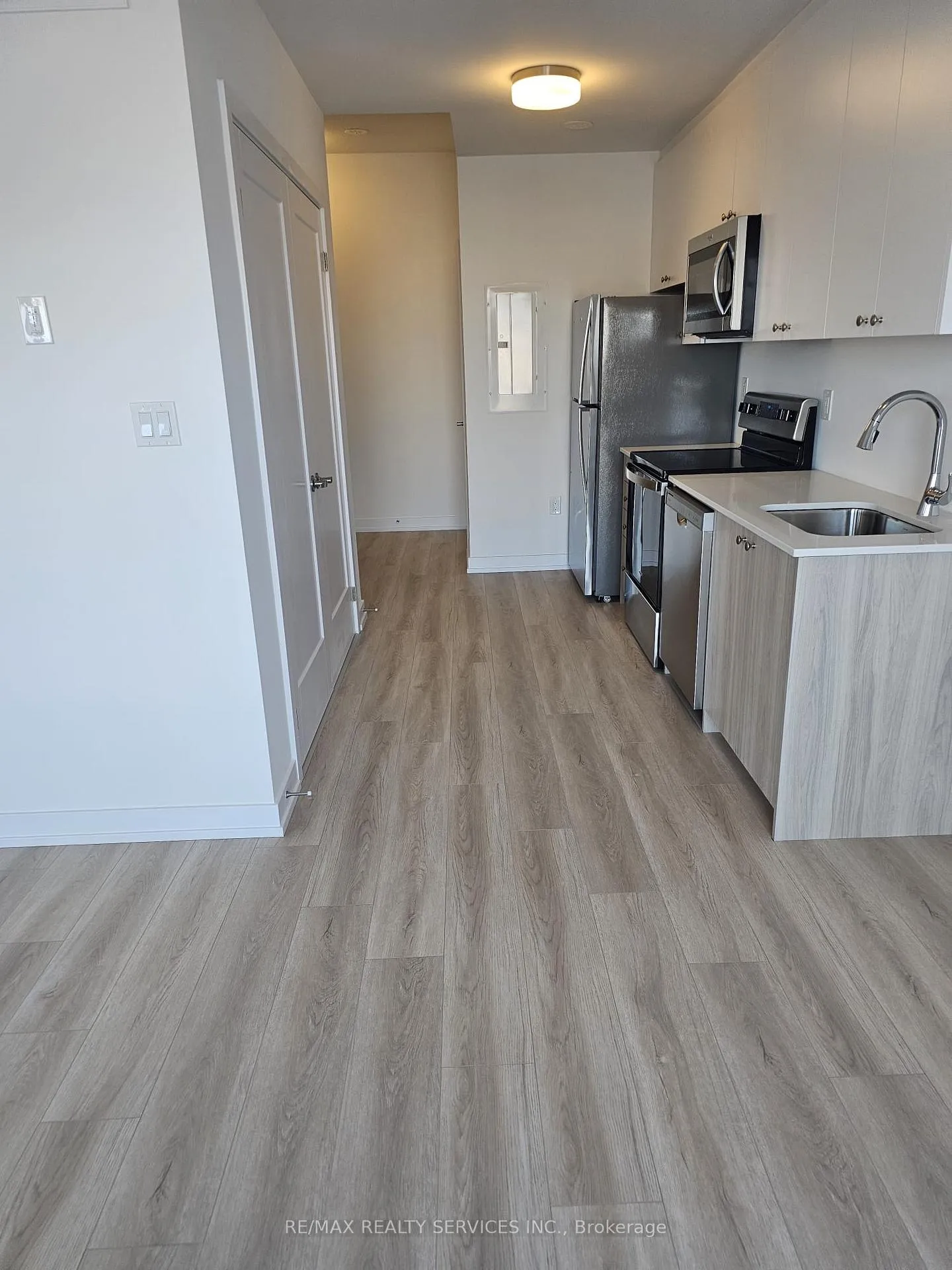 Photo 4 of Unit R6, 25 Palace Street, Kitchener — HOMEH