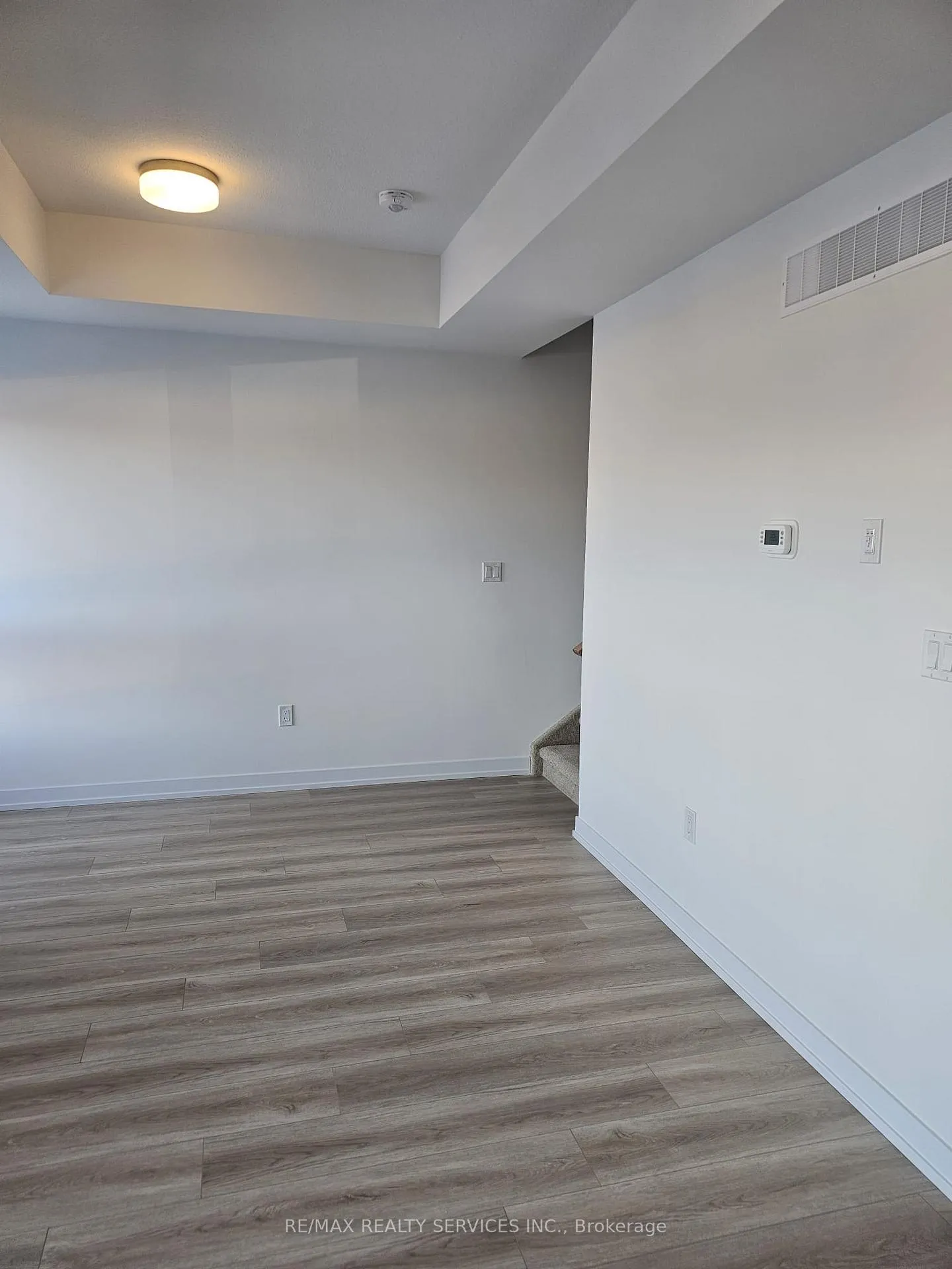 Photo 5 of Unit R6, 25 Palace Street, Kitchener — HOMEH