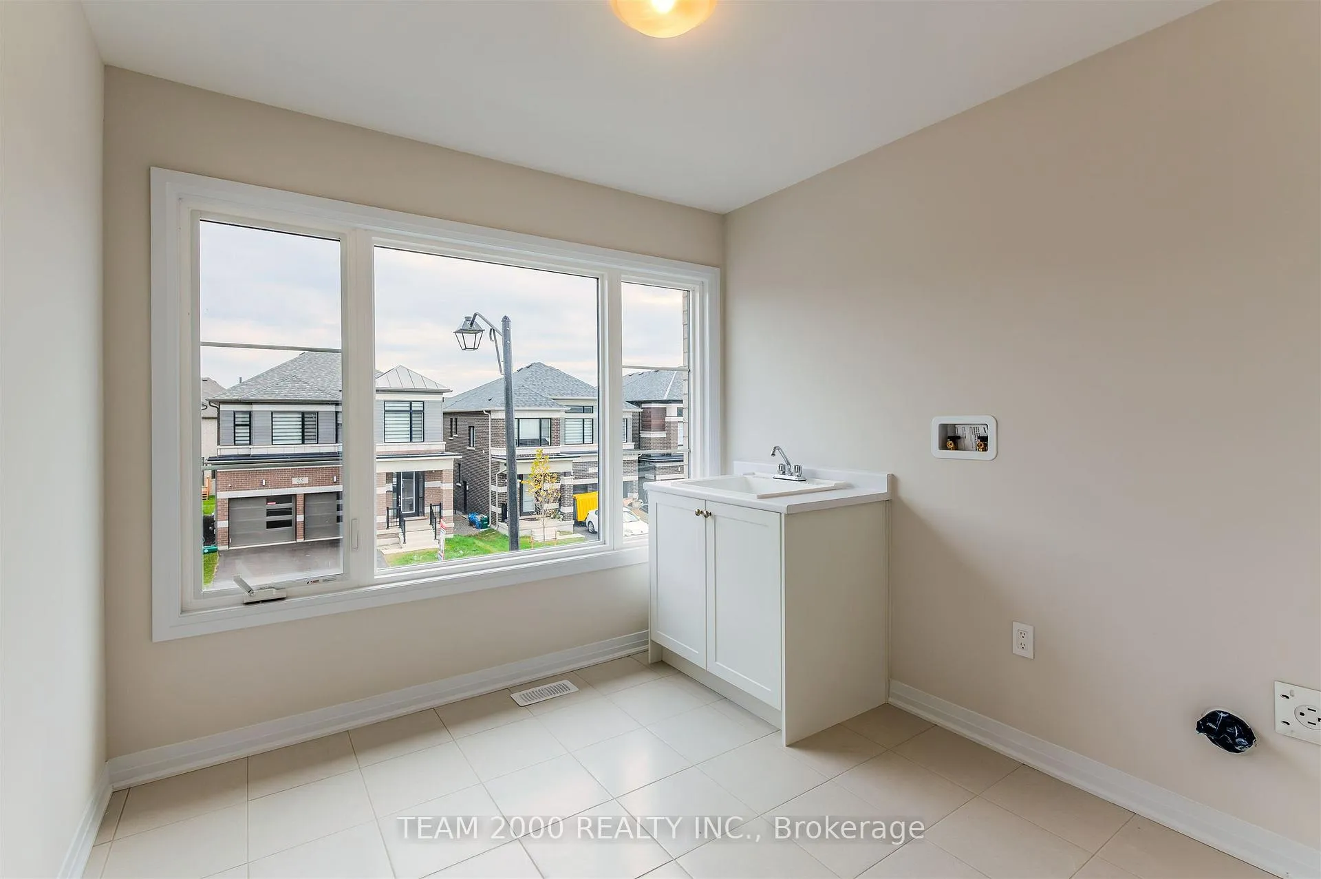 Photo 11 of 24 Gibson Dr, Erin — HOMEH