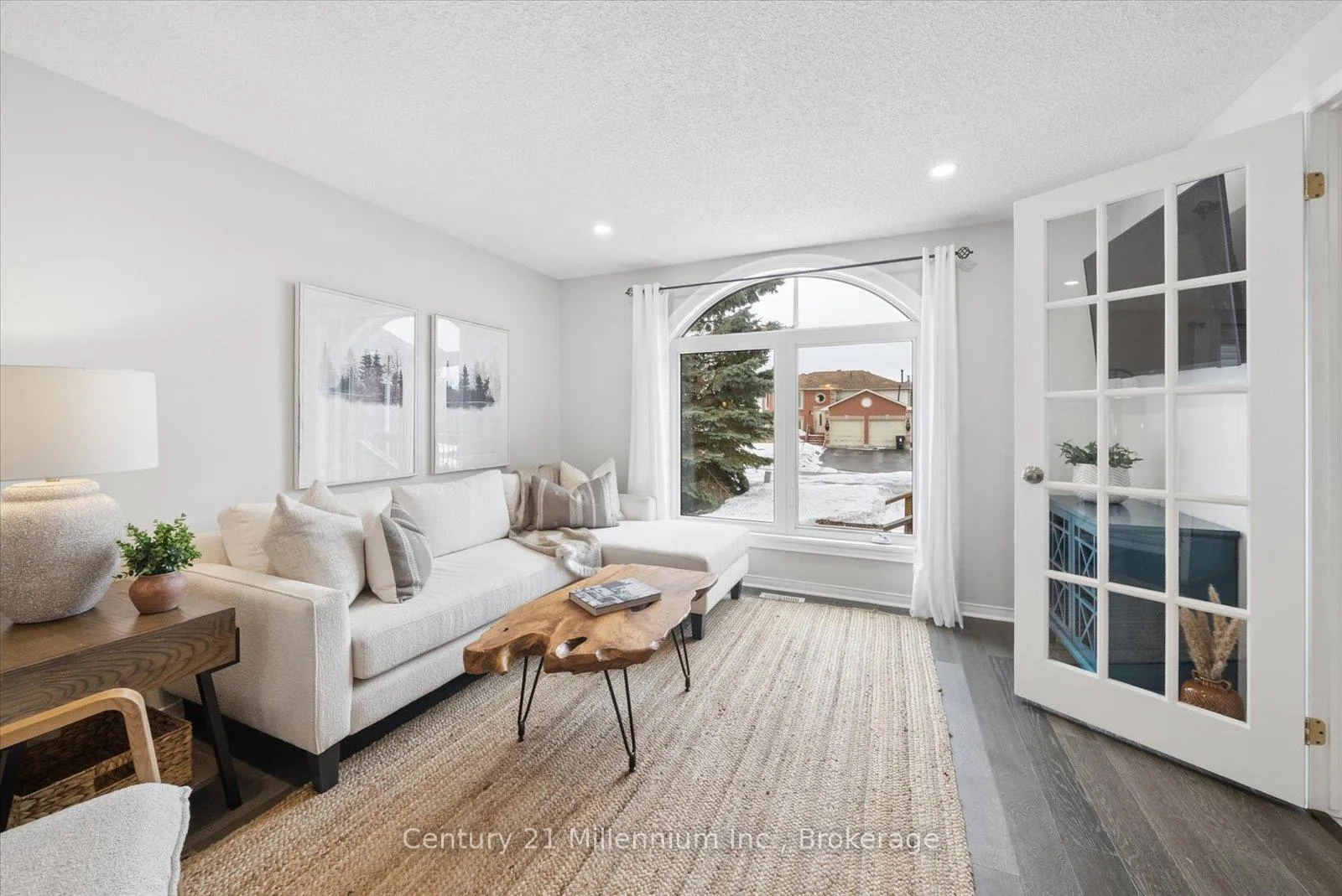 Photo 7 of 49 Waddington Crescent, Barrie, Holly — HOMEH