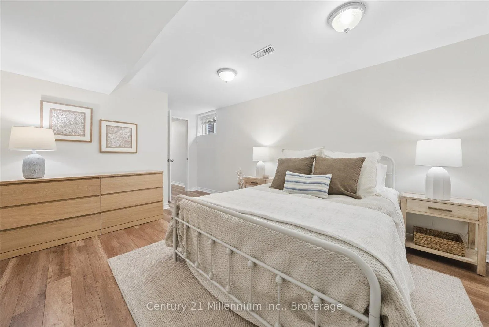 Photo 29 of 49 Waddington Crescent, Barrie, Holly — HOMEH