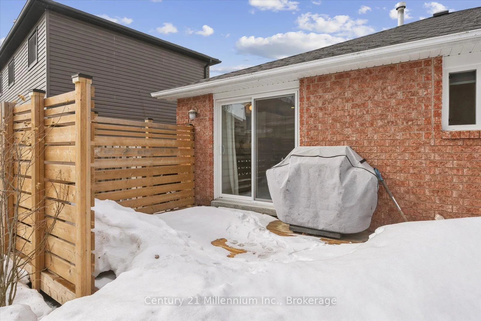 Photo 31 of 49 Waddington Crescent, Barrie, Holly — HOMEH