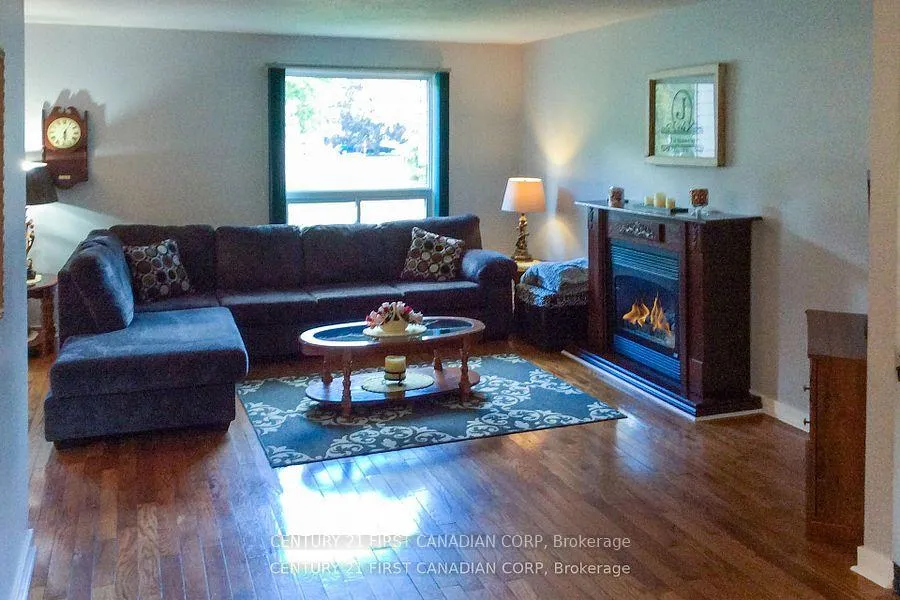Photo 4 of 106 Angelo Drive, West Elgin, West Lorne — HOMEH