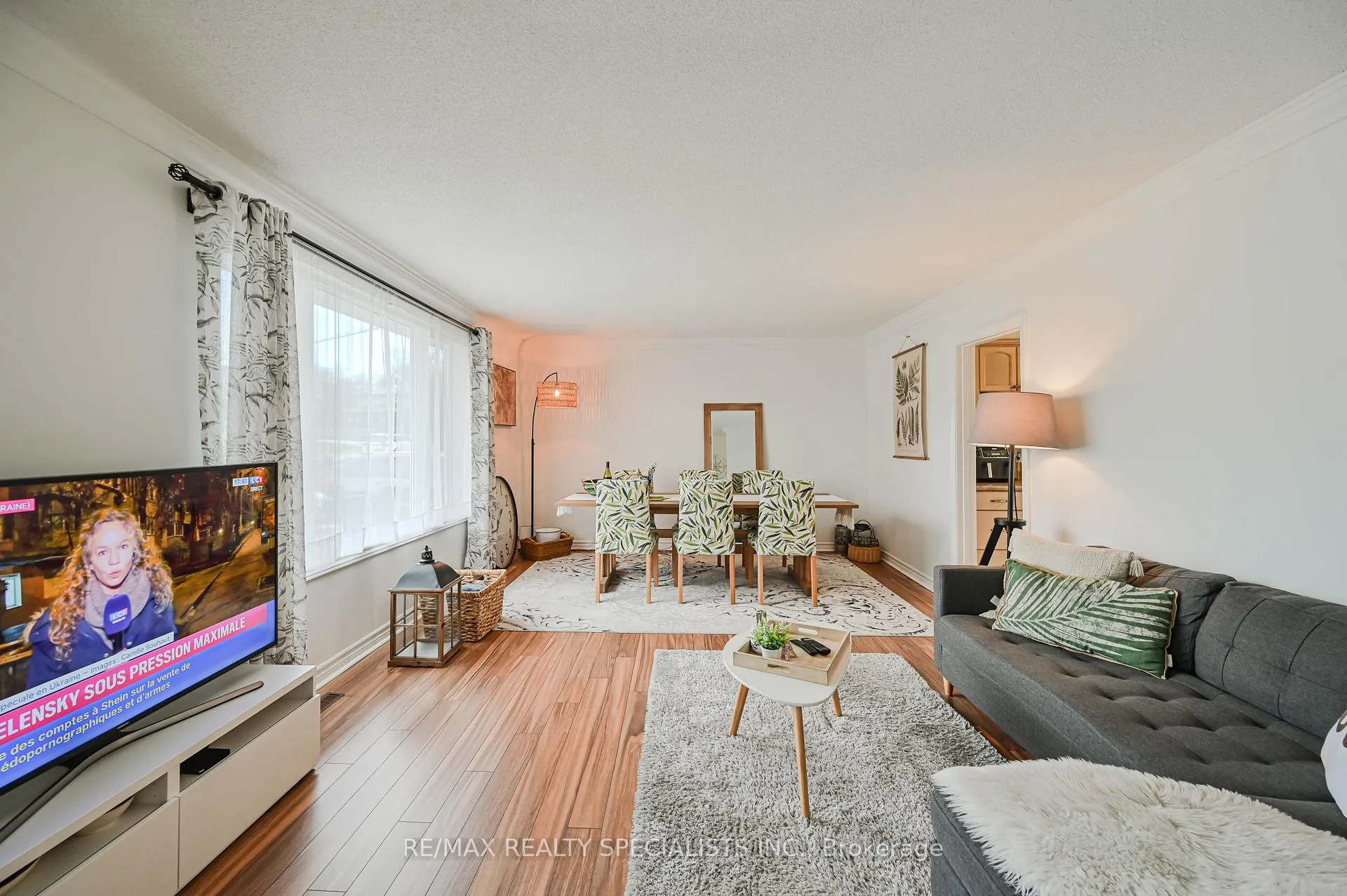 Photo 7 of 19 Temple Road, Halton Hills, Georgetown — HOMEH