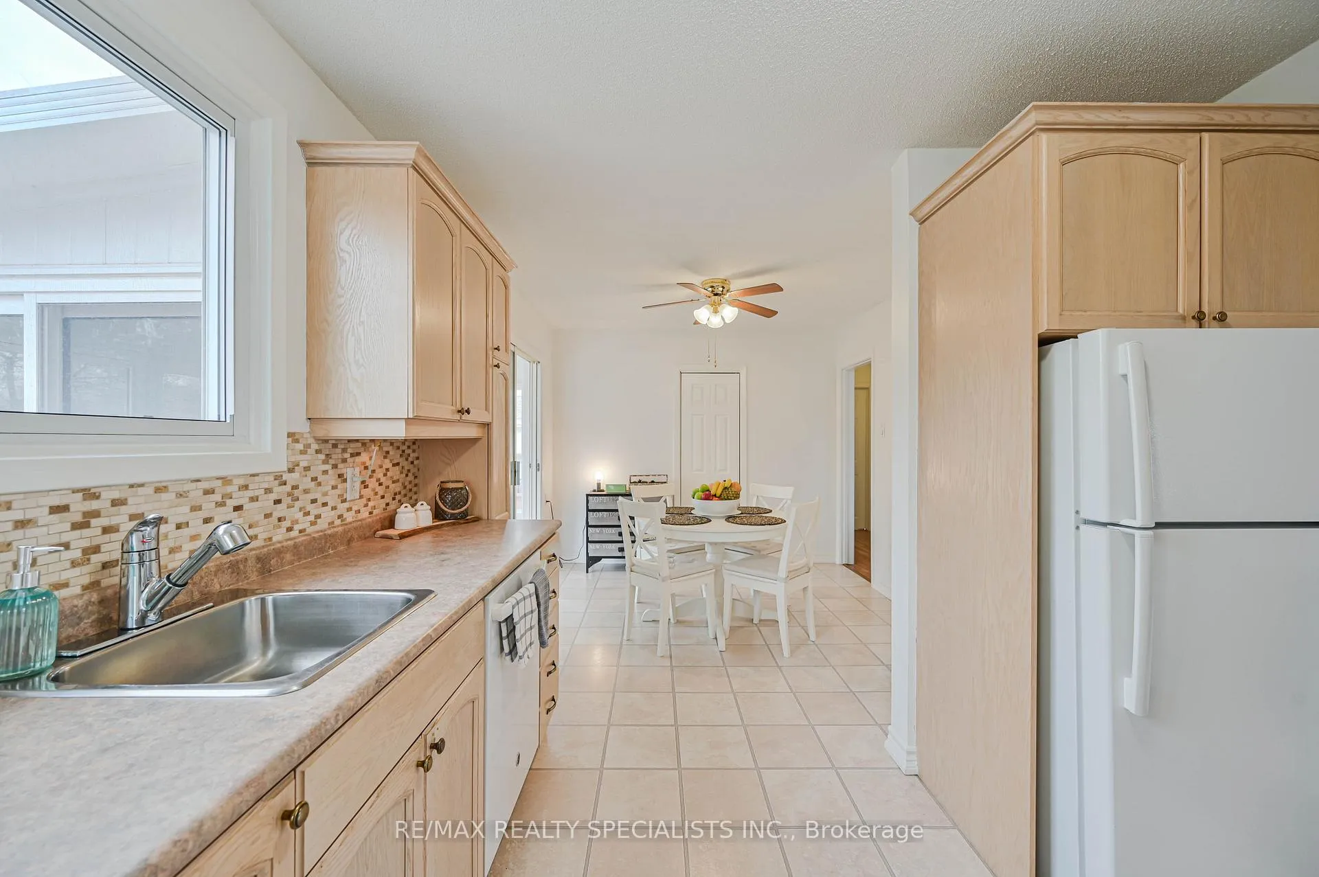 Photo 14 of 19 Temple Road, Halton Hills, Georgetown — HOMEH