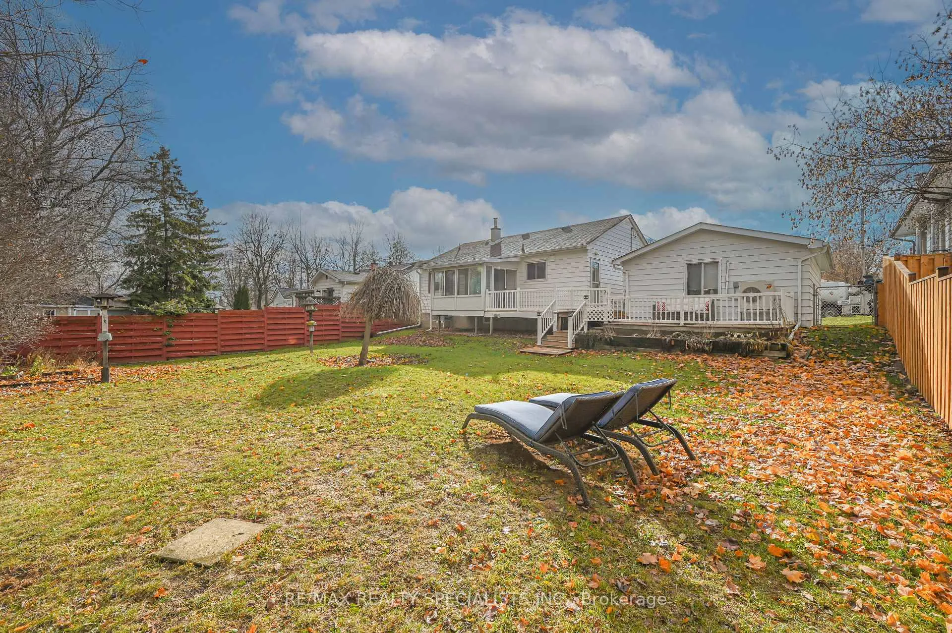 Photo 48 of 19 Temple Road, Halton Hills, Georgetown — HOMEH