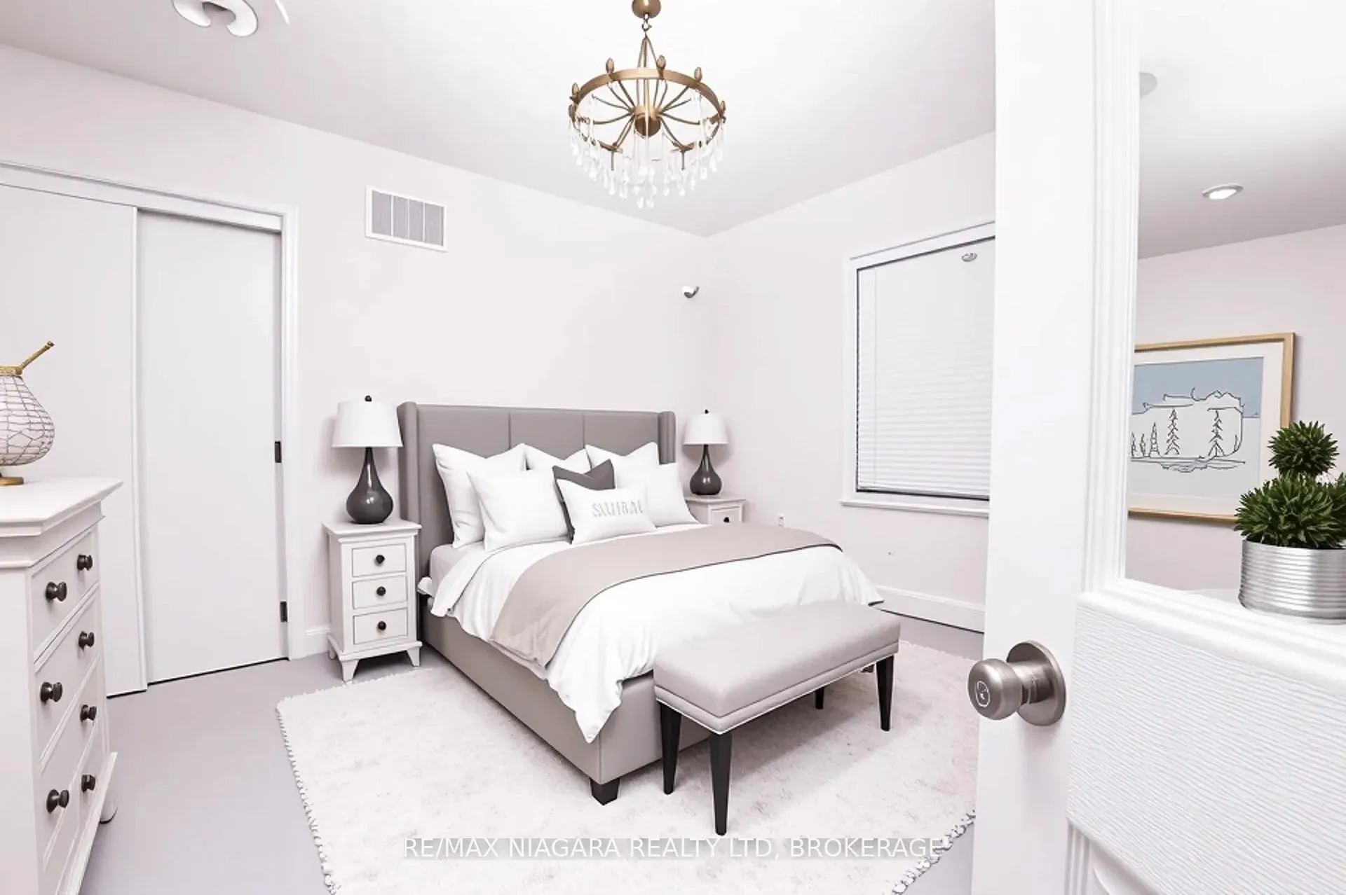 Photo 13 of 8573 Sweet Chestnut Drive, Niagara Falls, Brown — HOMEH
