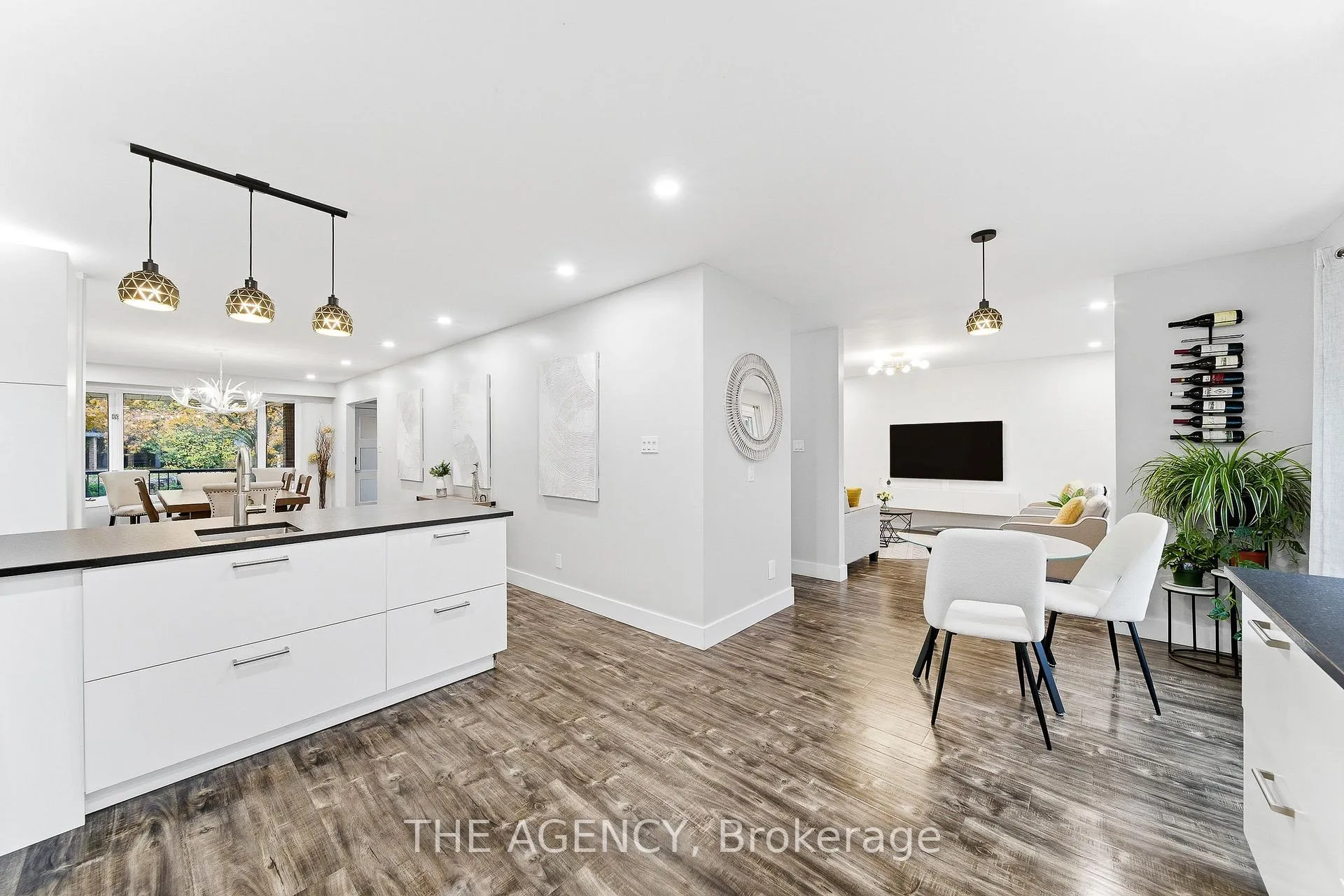 Photo 9 of 23 Stonegate Drive, Kitchener, Centreville Chicopee — HOMEH