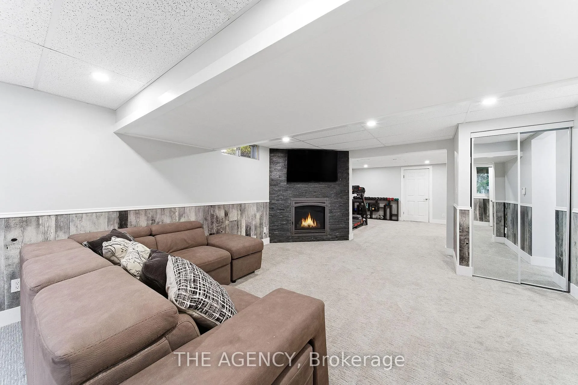 Photo 23 of 23 Stonegate Drive, Kitchener, Centreville Chicopee — HOMEH