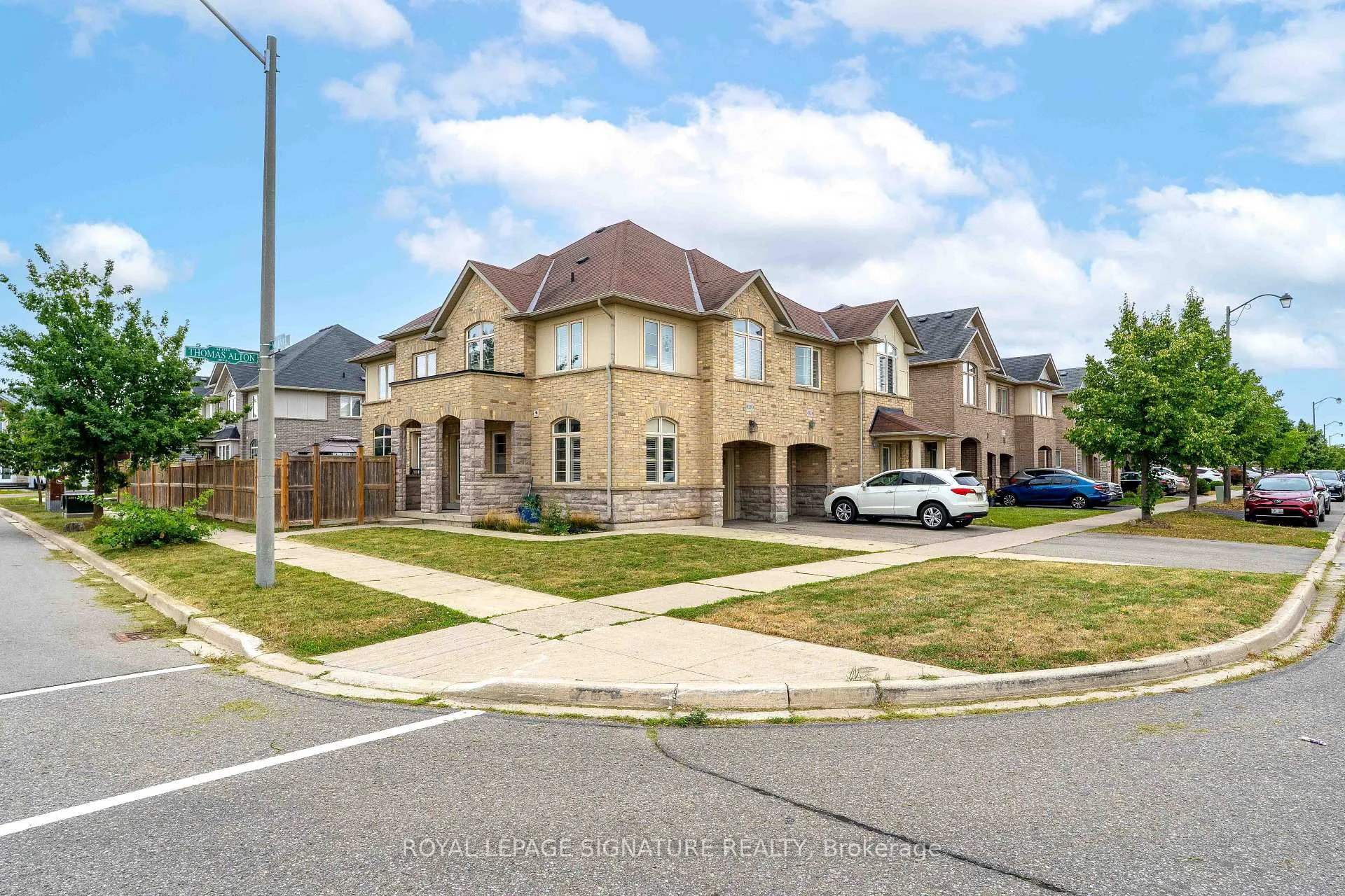 Photo 3 of 4280 Thomas Alton Boulevard, Burlington, Alton — HOMEH