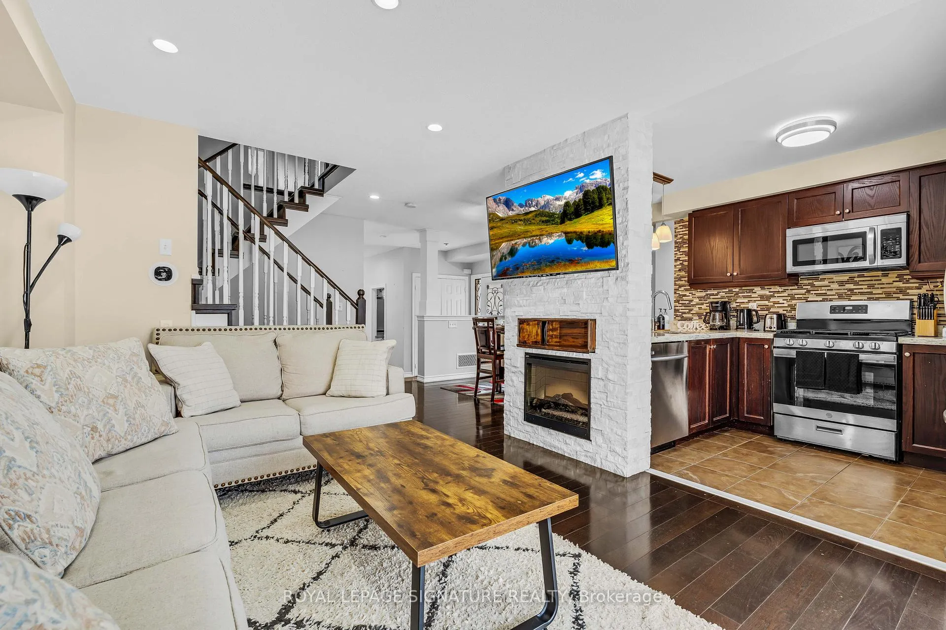 Photo 7 of 4280 Thomas Alton Boulevard, Burlington, Alton — HOMEH
