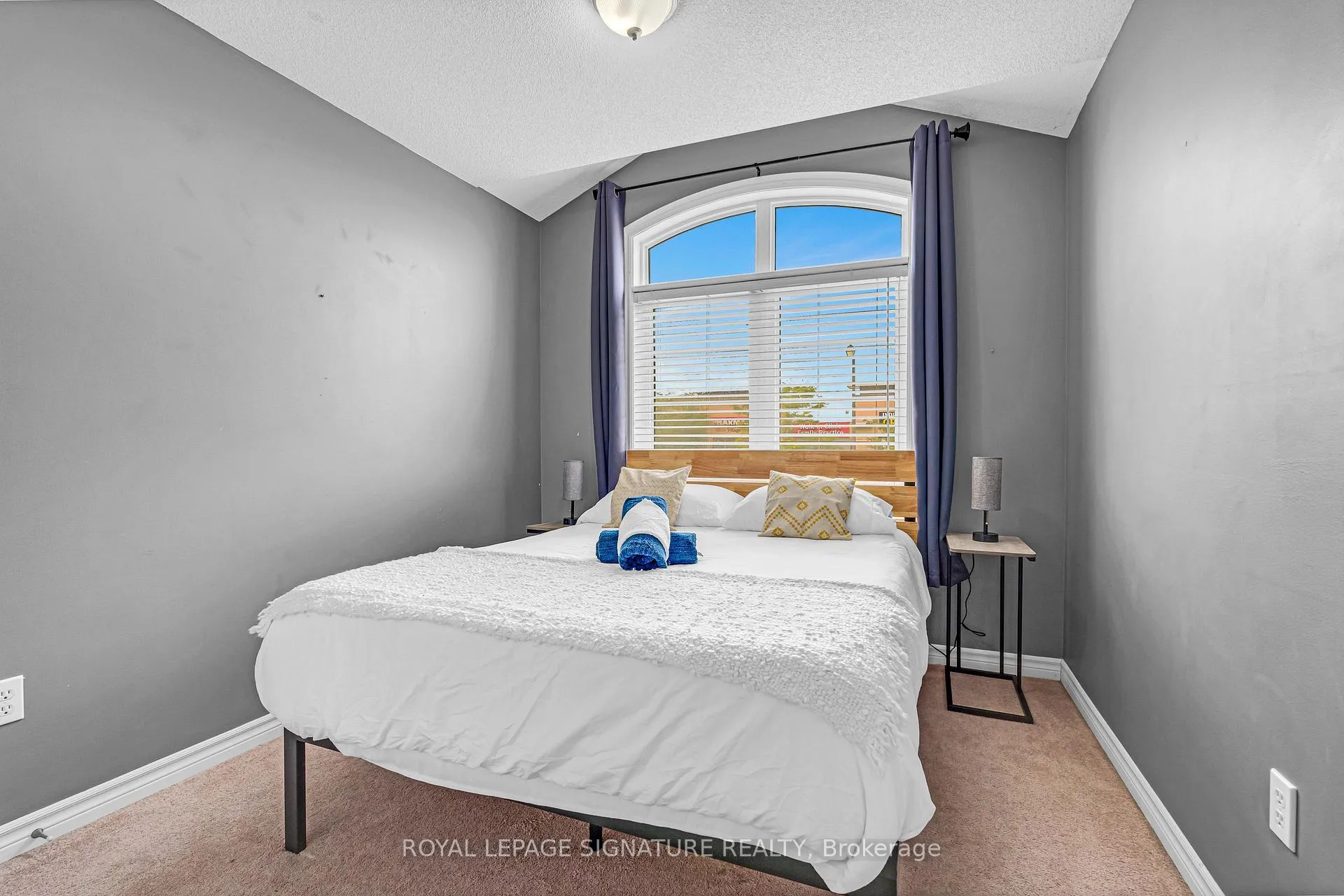 Photo 15 of 4280 Thomas Alton Boulevard, Burlington, Alton — HOMEH