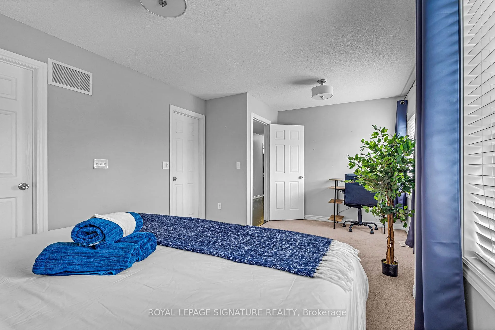 Photo 21 of 4280 Thomas Alton Boulevard, Burlington, Alton — HOMEH