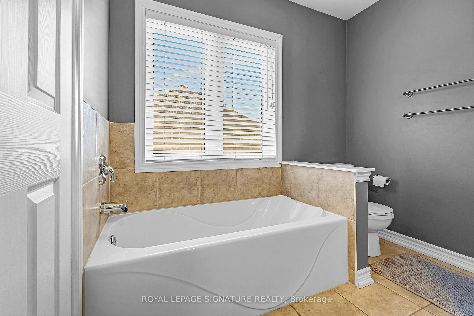 Photo 25 of 4280 Thomas Alton Boulevard, Burlington, Alton — HOMEH
