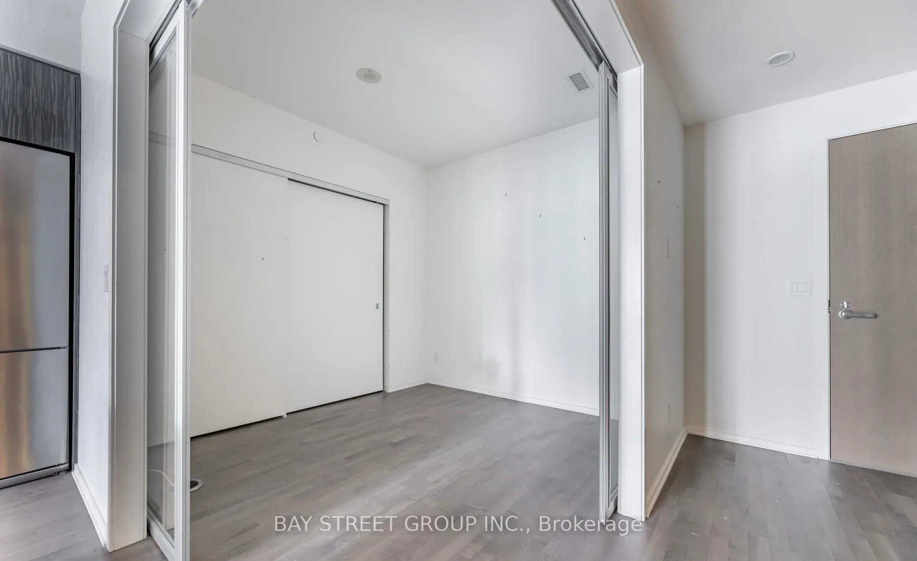 Photo 5 of Unit 425, 1 Bloor Street E, Toronto, Church-Yonge Corridor — HOMEH