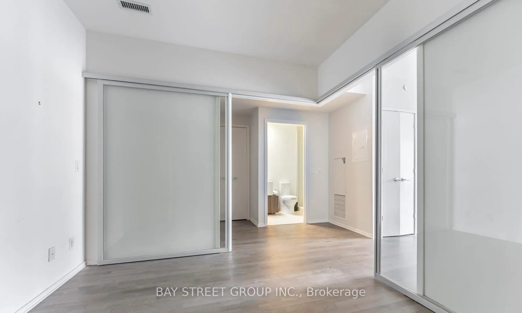 Photo 6 of Unit 425, 1 Bloor Street E, Toronto, Church-Yonge Corridor — HOMEH