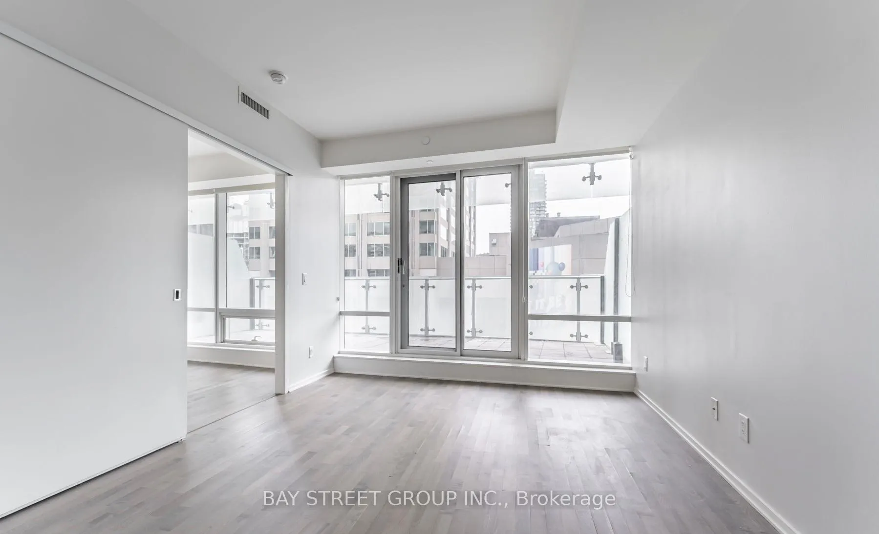 Photo 8 of Unit 425, 1 Bloor Street E, Toronto, Church-Yonge Corridor — HOMEH