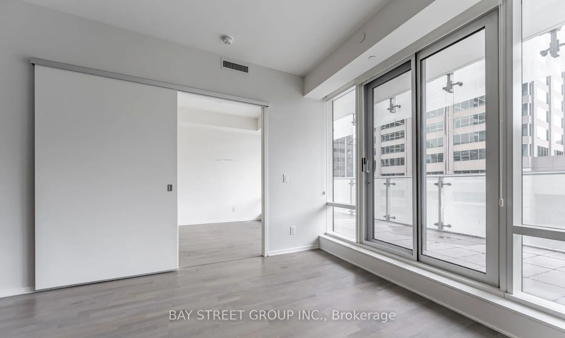 Photo 9 of Unit 425, 1 Bloor Street E, Toronto, Church-Yonge Corridor — HOMEH