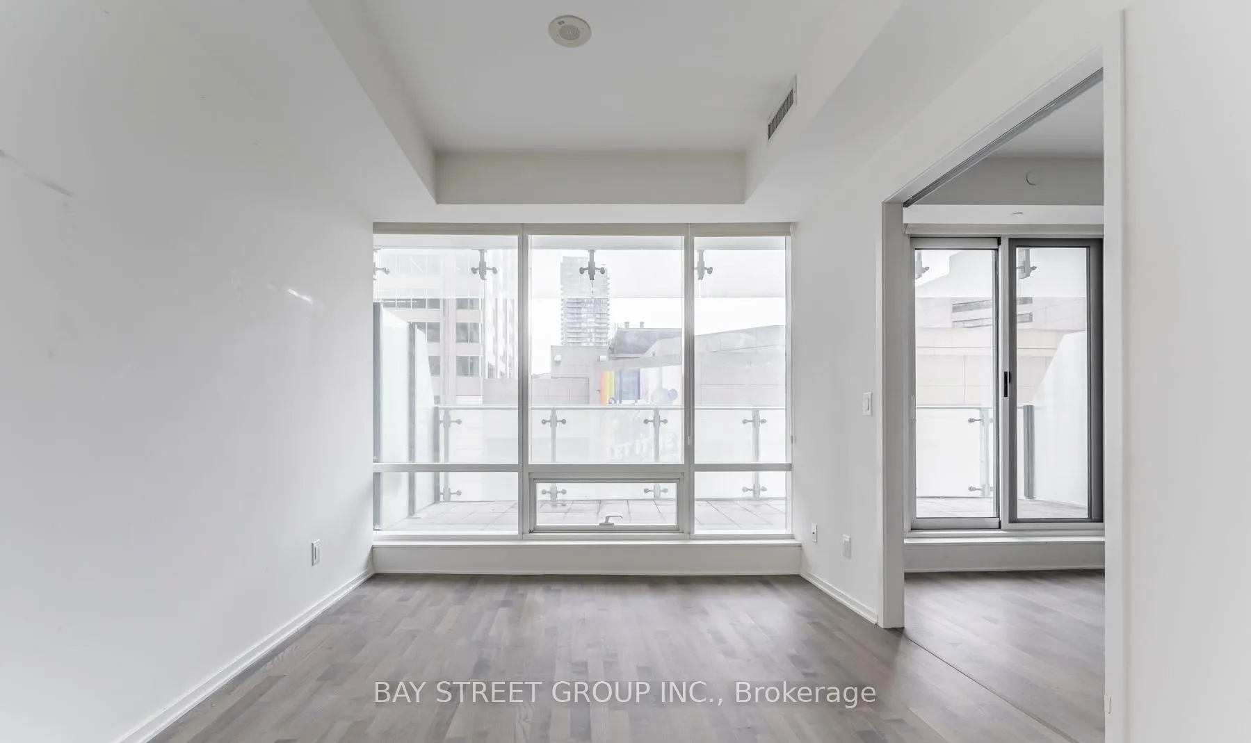 Photo 10 of Unit 425, 1 Bloor Street E, Toronto, Church-Yonge Corridor — HOMEH