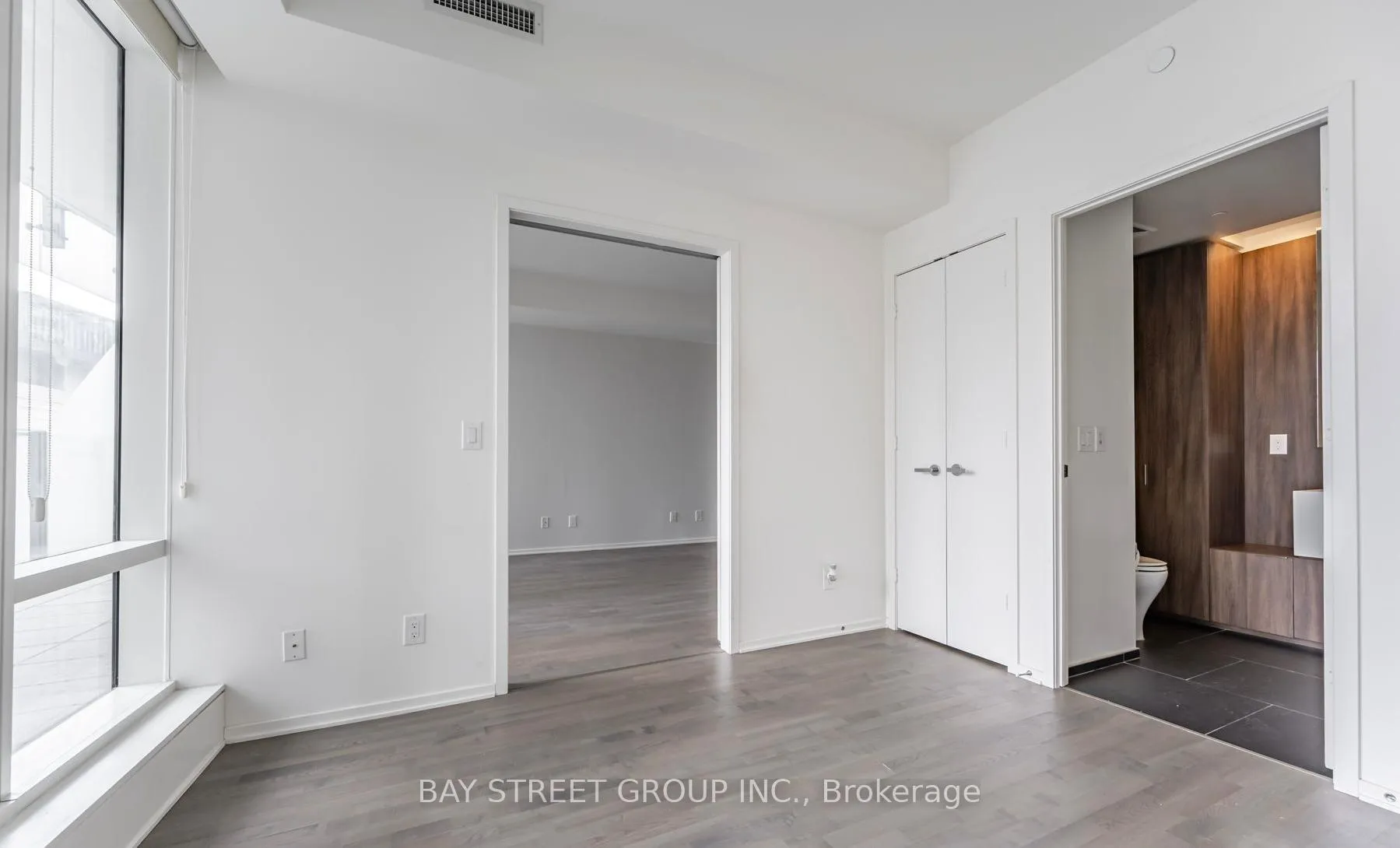 Photo 11 of Unit 425, 1 Bloor Street E, Toronto, Church-Yonge Corridor — HOMEH