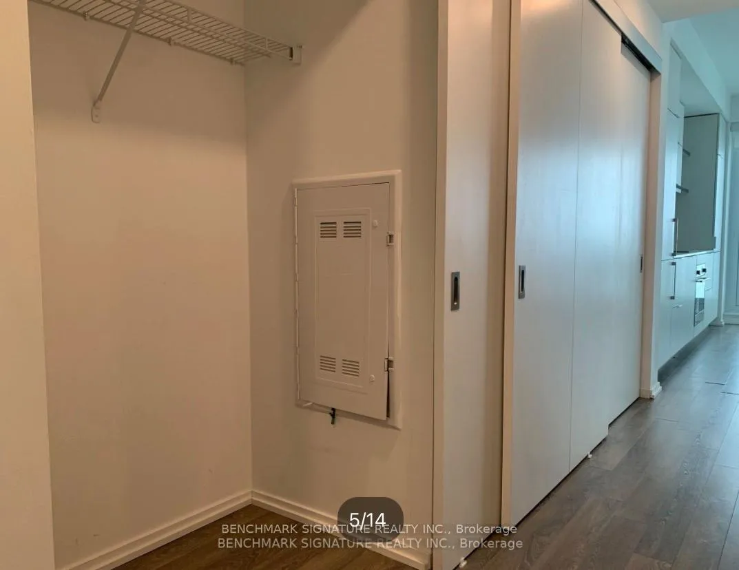 Photo 5 of Unit 5404, 197 Yonge Street, Toronto, Church-Yonge Corridor — HOMEH