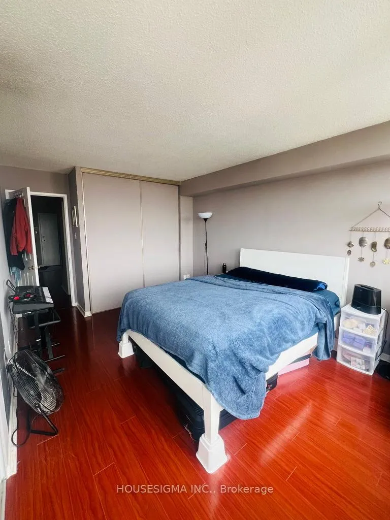 Photo 5 of Unit 1507, 26 Hanover Road, Brampton, Queen Street Corridor — HOMEH