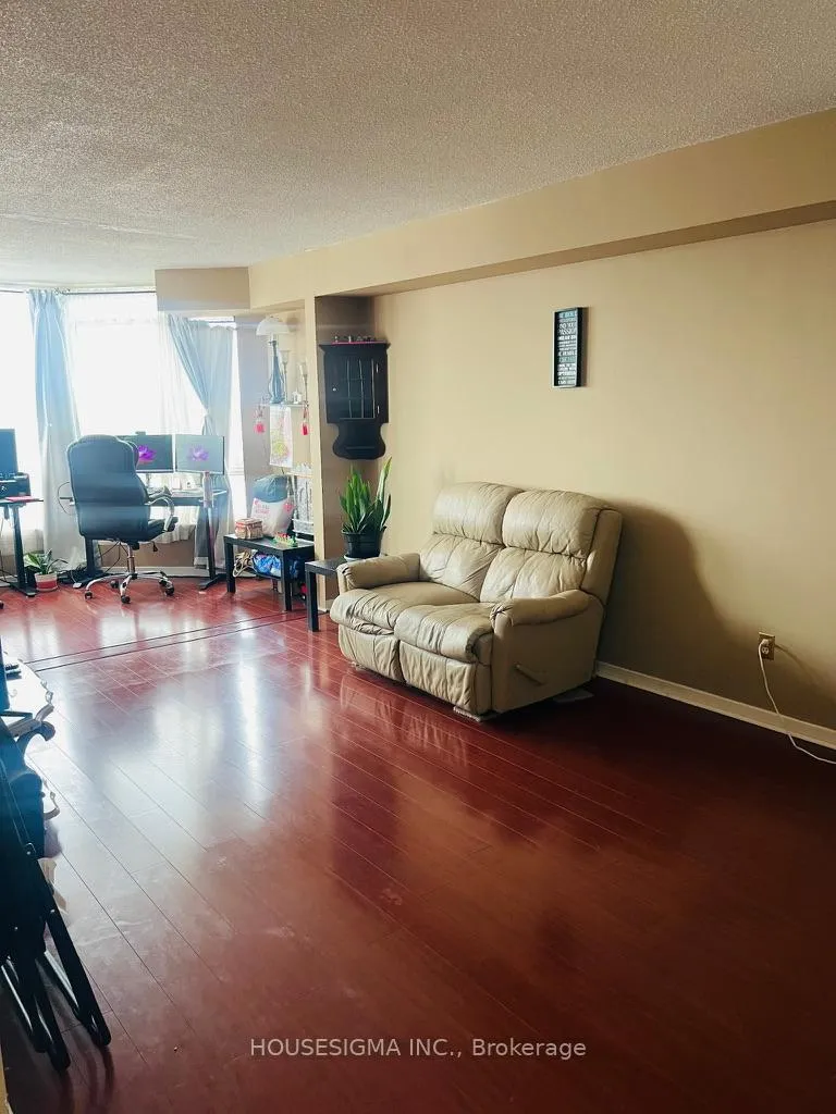 Photo 7 of Unit 1507, 26 Hanover Road, Brampton, Queen Street Corridor — HOMEH