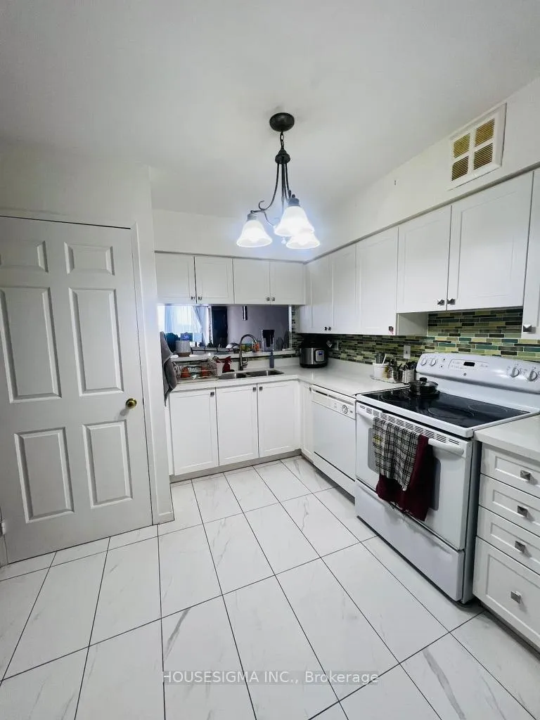 Photo 8 of Unit 1507, 26 Hanover Road, Brampton, Queen Street Corridor — HOMEH
