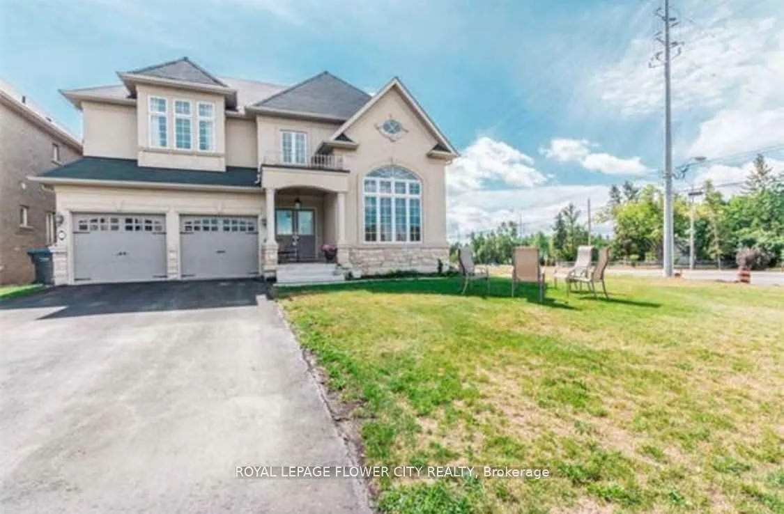 Photo 3 of 38 Black Diamond Crescent, Brampton, Credit Valley — HOMEH