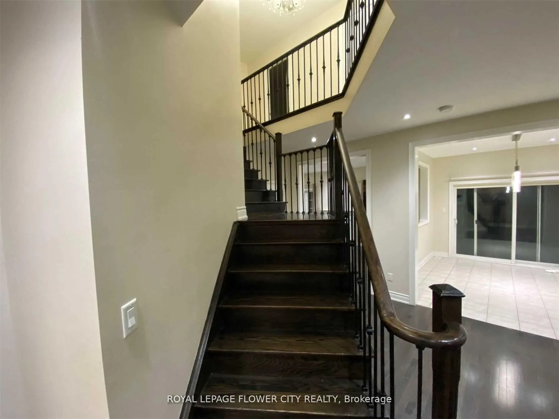 Photo 15 of 38 Black Diamond Crescent, Brampton, Credit Valley — HOMEH