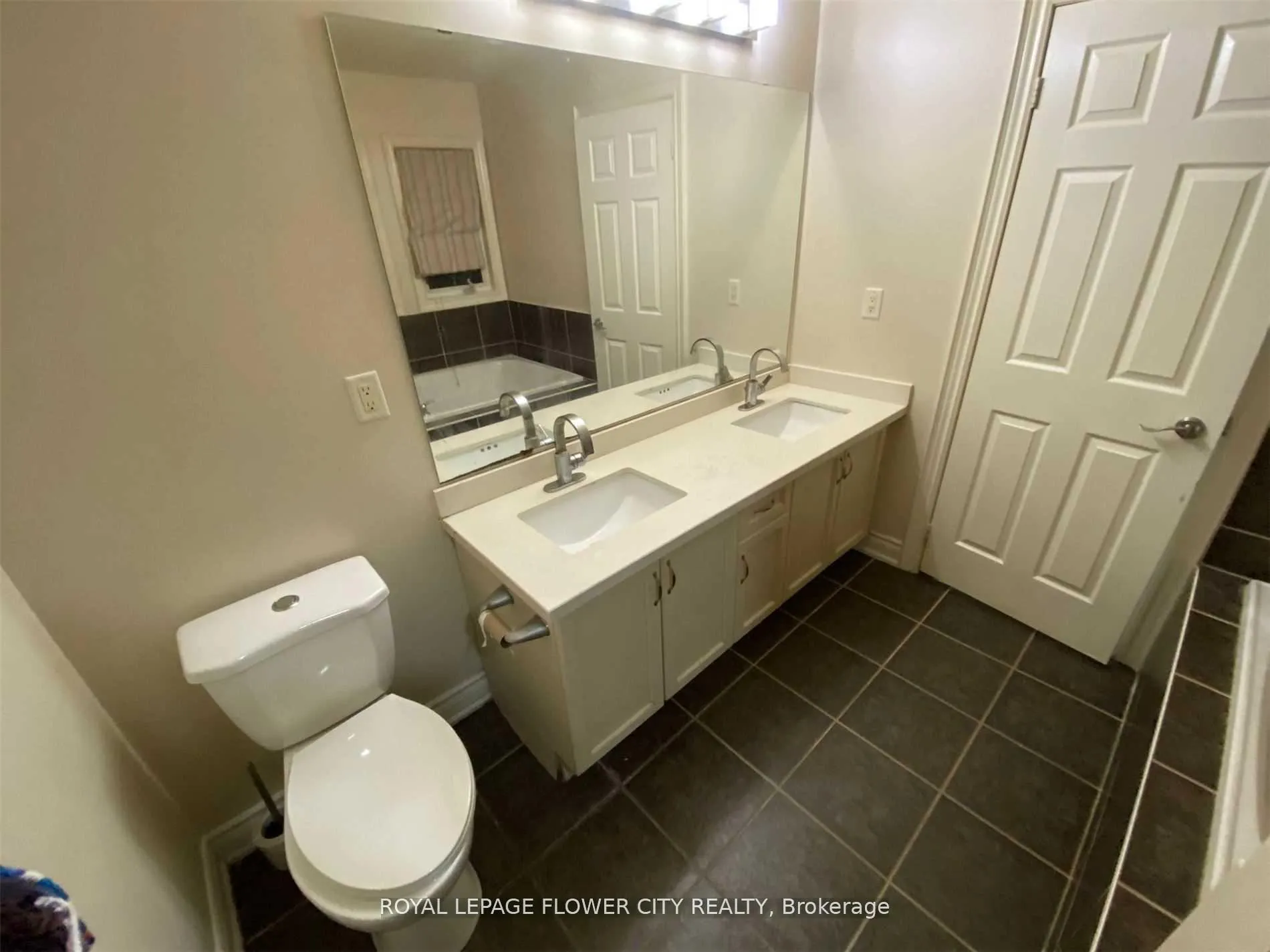 Photo 24 of 38 Black Diamond Crescent, Brampton, Credit Valley — HOMEH
