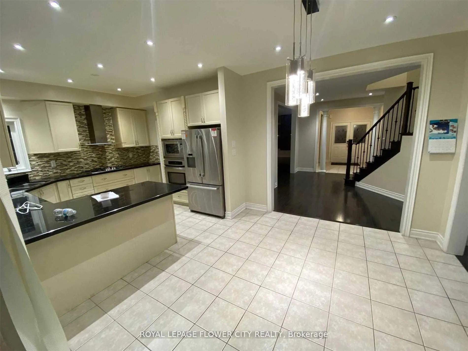 Photo 35 of 38 Black Diamond Crescent, Brampton, Credit Valley — HOMEH