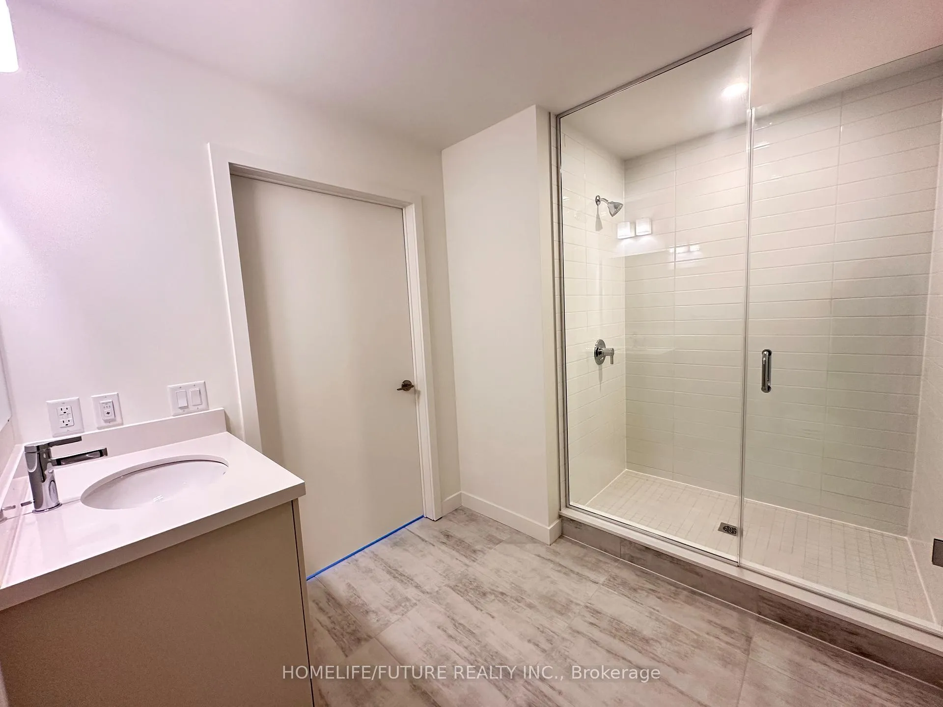 Photo 8 of Unit 609, 51 Clarington Boulevard, Clarington, Bowmanville — HOMEH