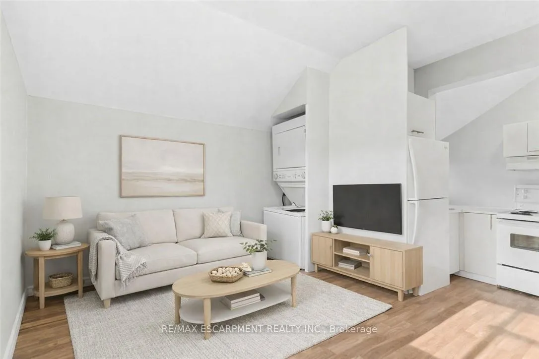 Photo 2 of Unit 2, 2 Windsor Street, Hamilton, Strathcona — HOMEH