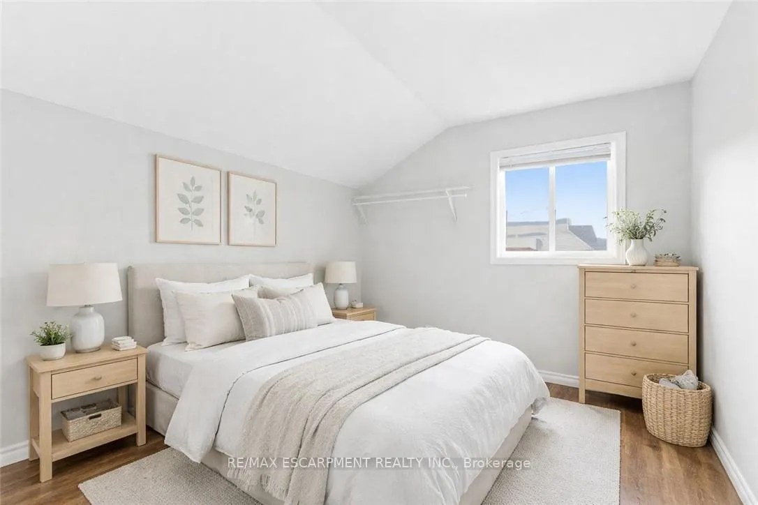 Photo 4 of Unit 2, 2 Windsor Street, Hamilton, Strathcona — HOMEH