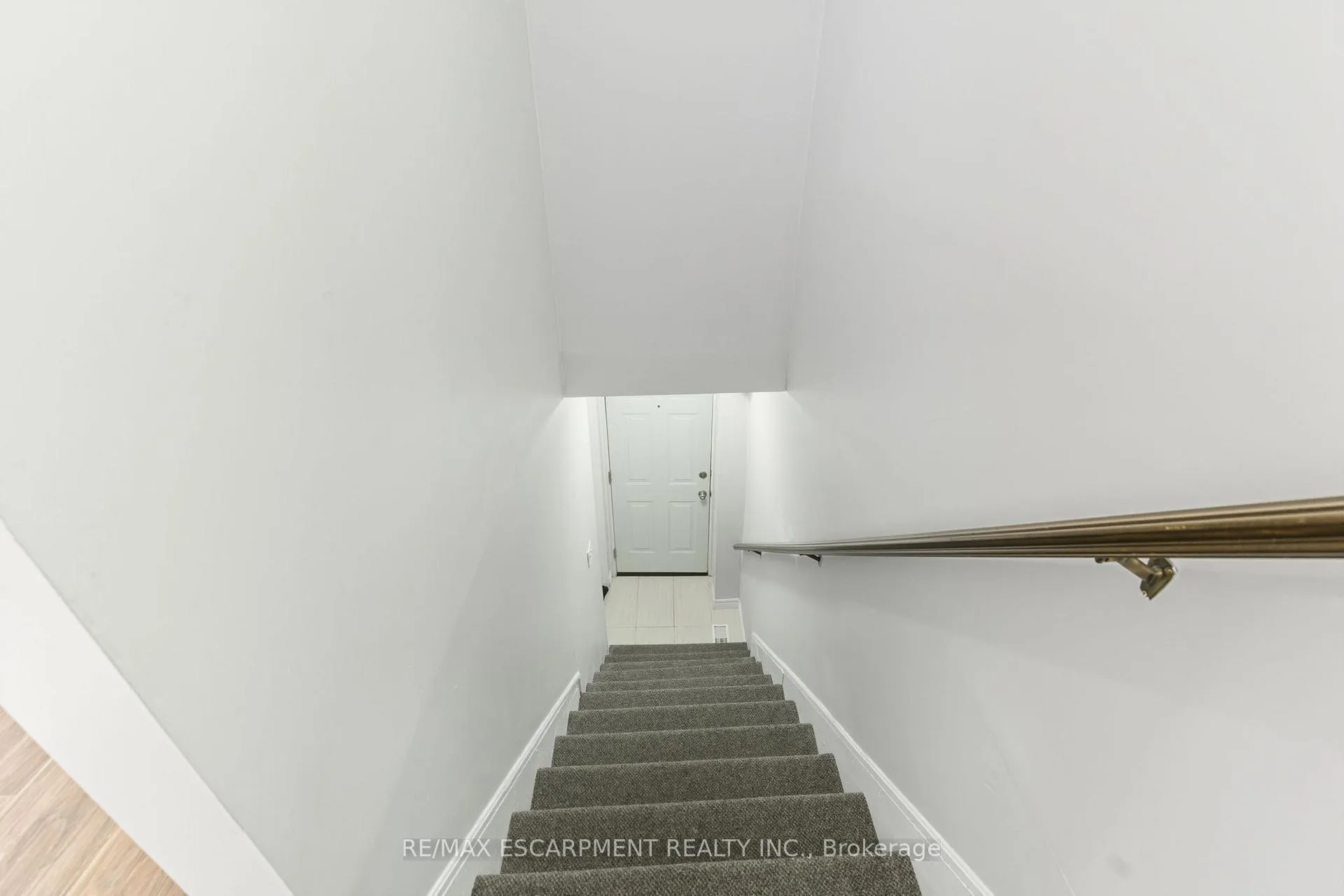 Photo 14 of Unit 2, 2 Windsor Street, Hamilton, Strathcona — HOMEH