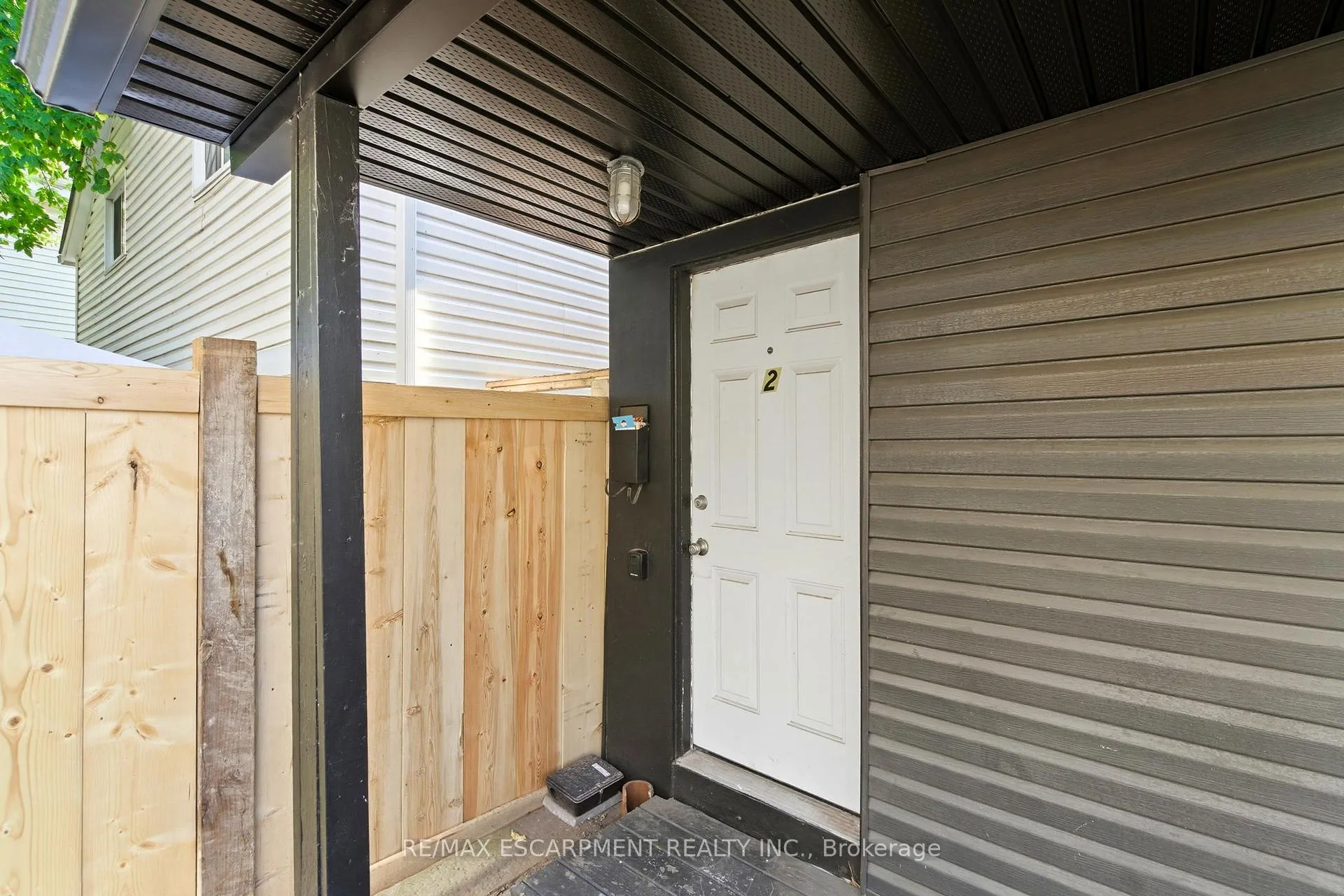 Photo 15 of Unit 2, 2 Windsor Street, Hamilton, Strathcona — HOMEH
