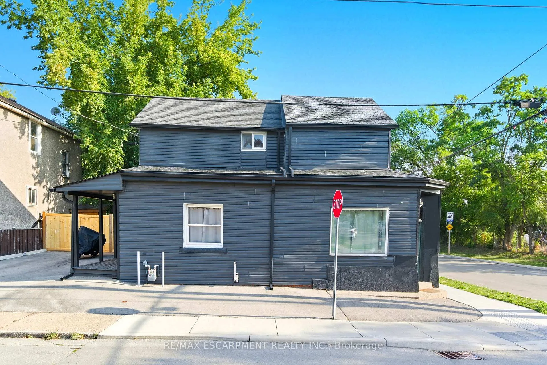 Photo 16 of Unit 2, 2 Windsor Street, Hamilton, Strathcona — HOMEH