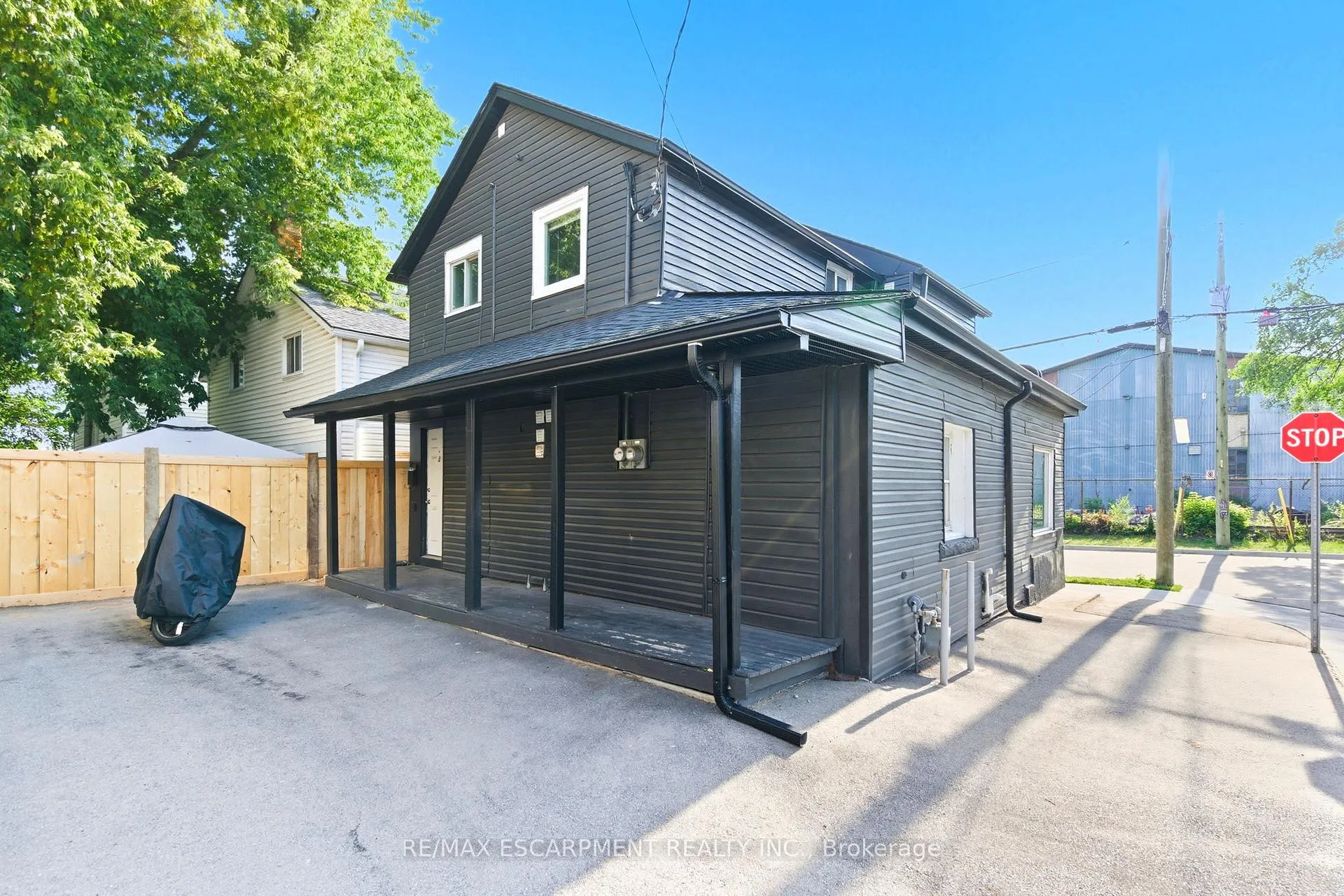 Photo 19 of Unit 2, 2 Windsor Street, Hamilton, Strathcona — HOMEH