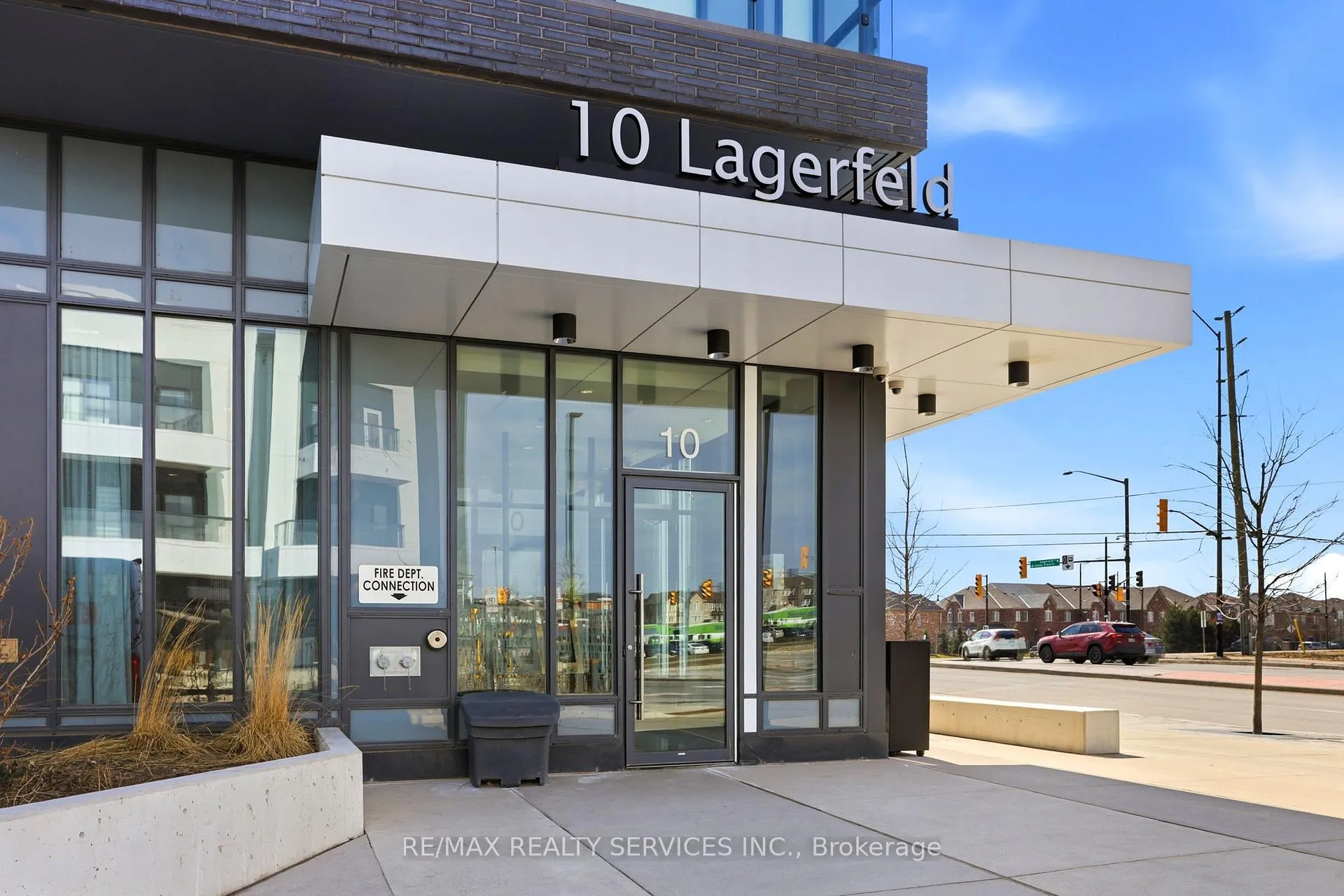 Photo 2 of Unit 208, 10 Lagerfeld Drive, Brampton, Northwest Brampton — HOMEH