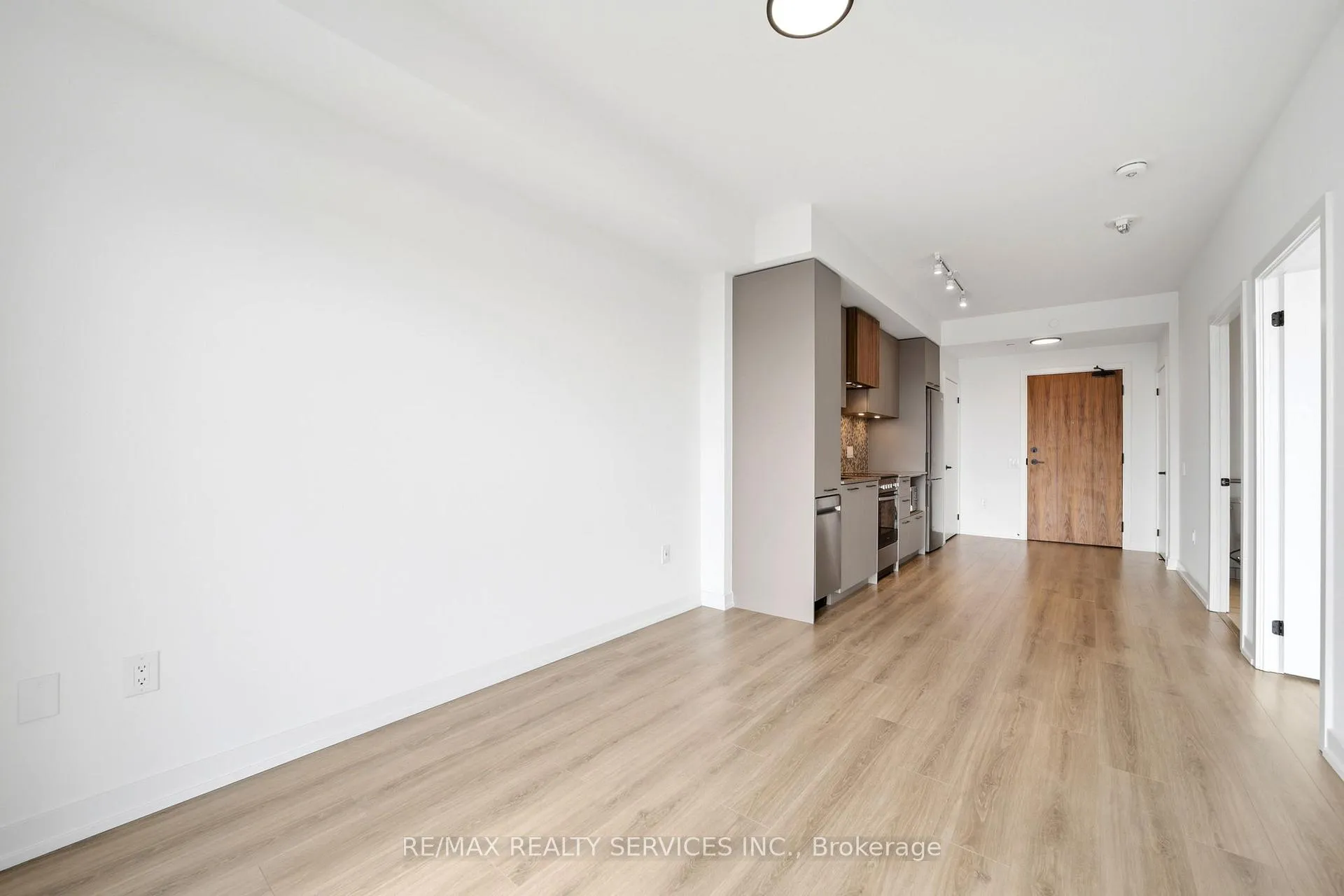 Photo 10 of Unit 208, 10 Lagerfeld Drive, Brampton, Northwest Brampton — HOMEH