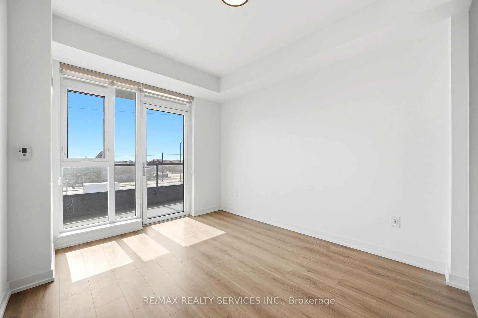 Photo 11 of Unit 208, 10 Lagerfeld Drive, Brampton, Northwest Brampton — HOMEH