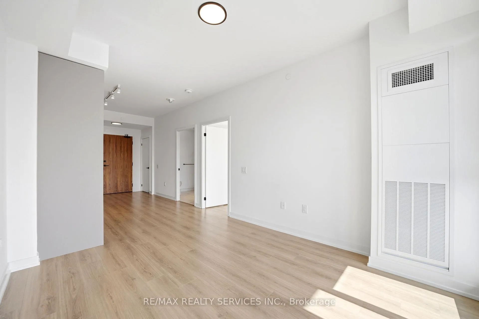 Photo 13 of Unit 208, 10 Lagerfeld Drive, Brampton, Northwest Brampton — HOMEH