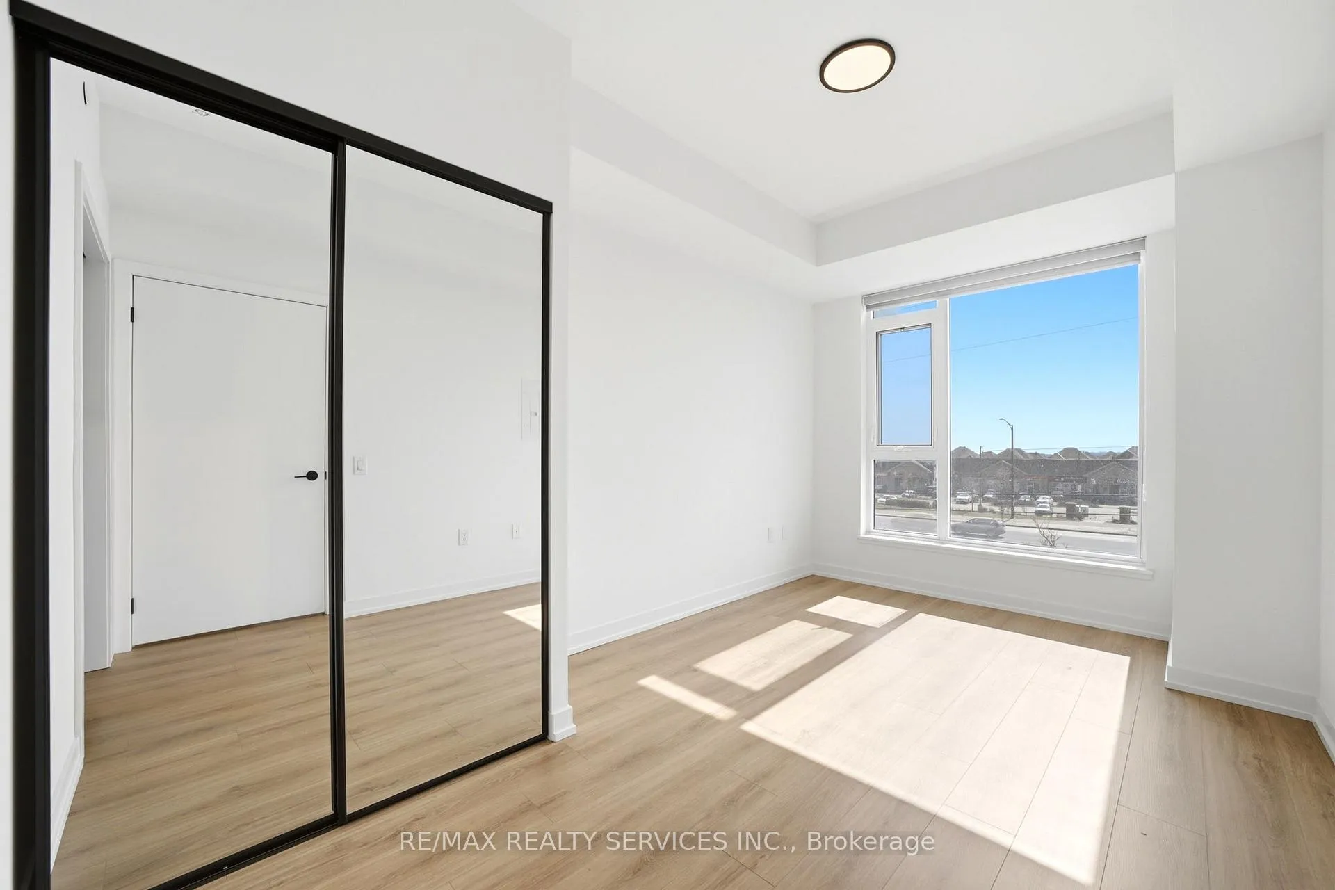 Photo 17 of Unit 208, 10 Lagerfeld Drive, Brampton, Northwest Brampton — HOMEH
