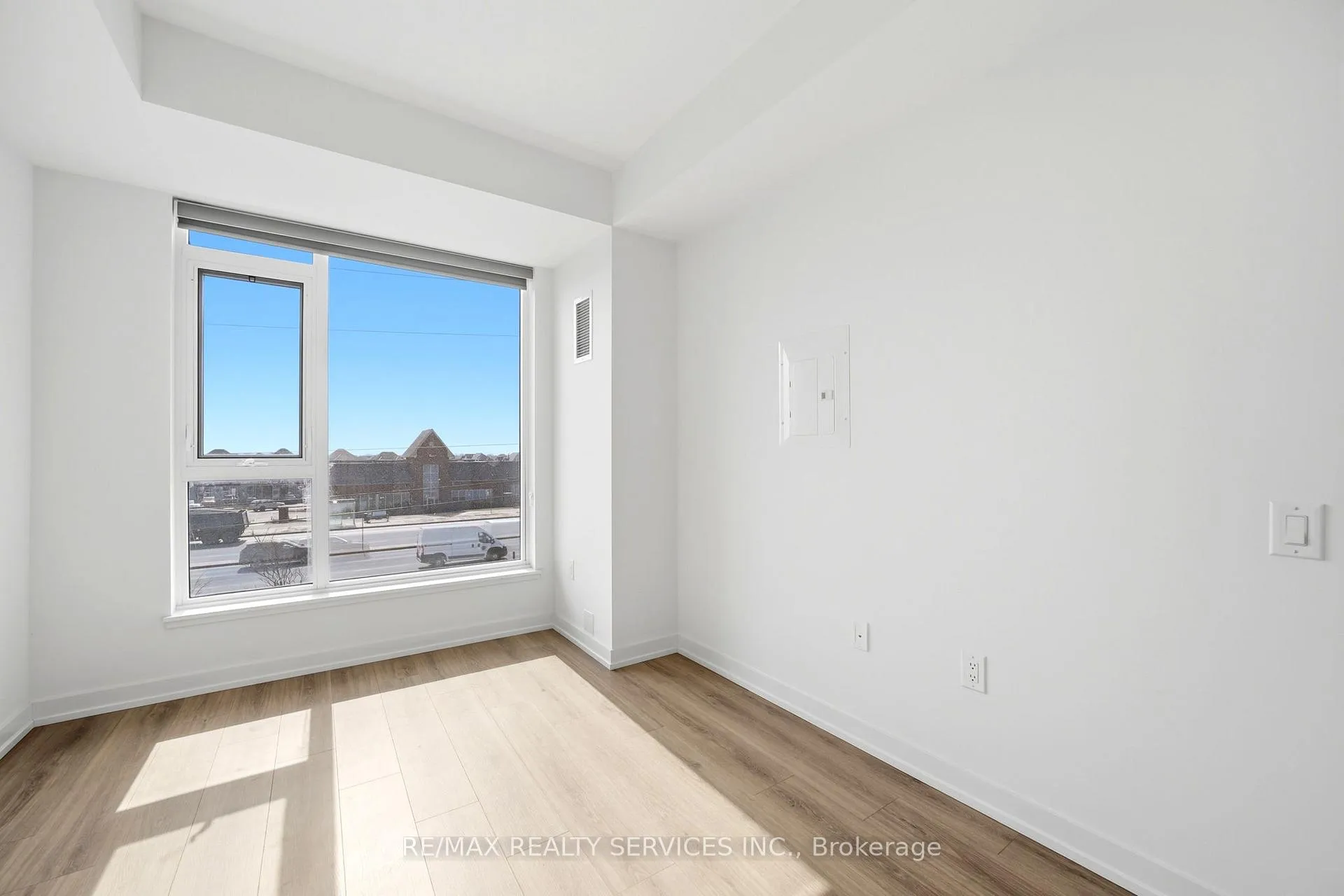 Photo 21 of Unit 208, 10 Lagerfeld Drive, Brampton, Northwest Brampton — HOMEH