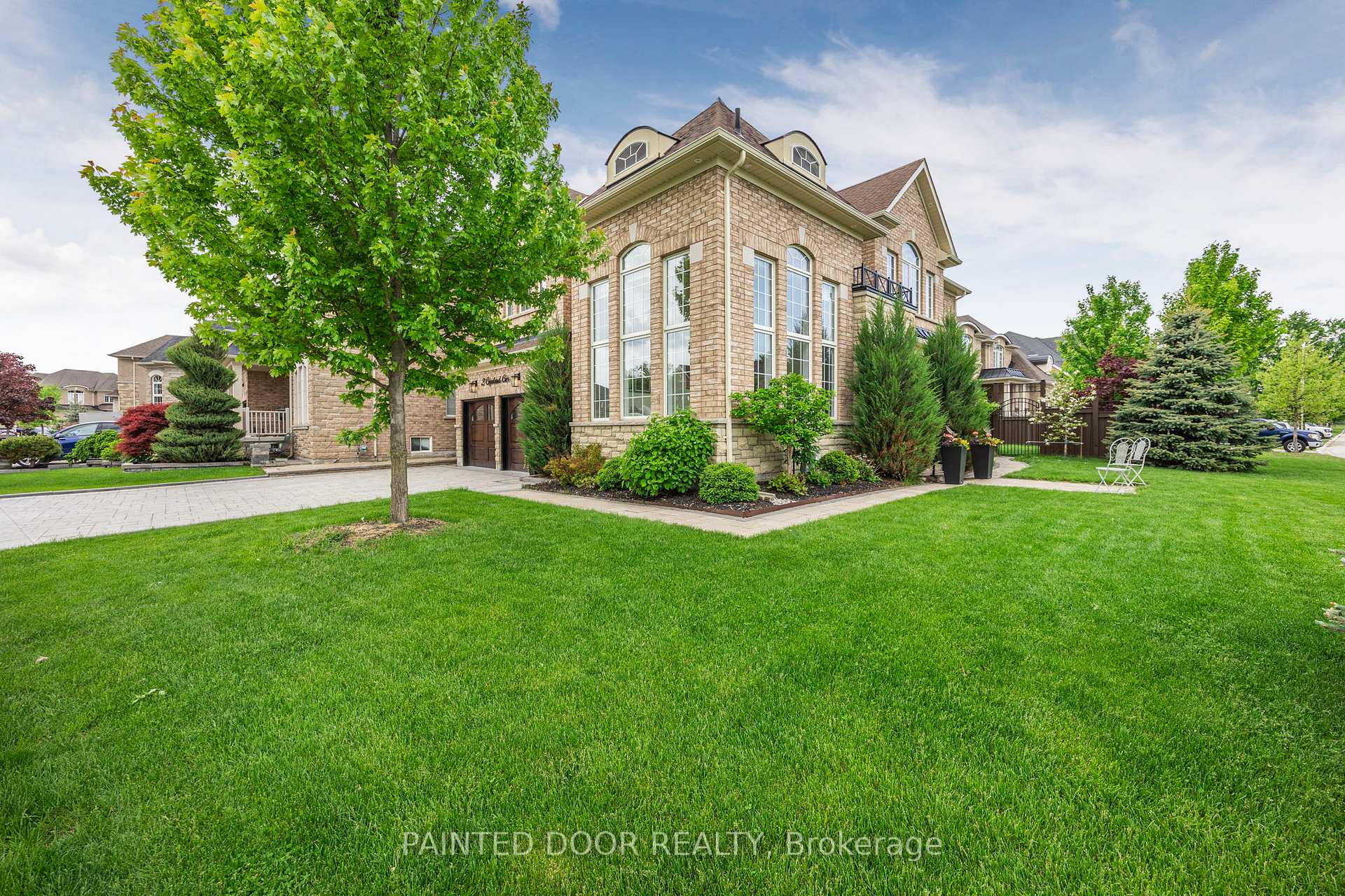 Photo 3 of 2 Copeland Crescent, Innisfil, Cookstown — HOMEH