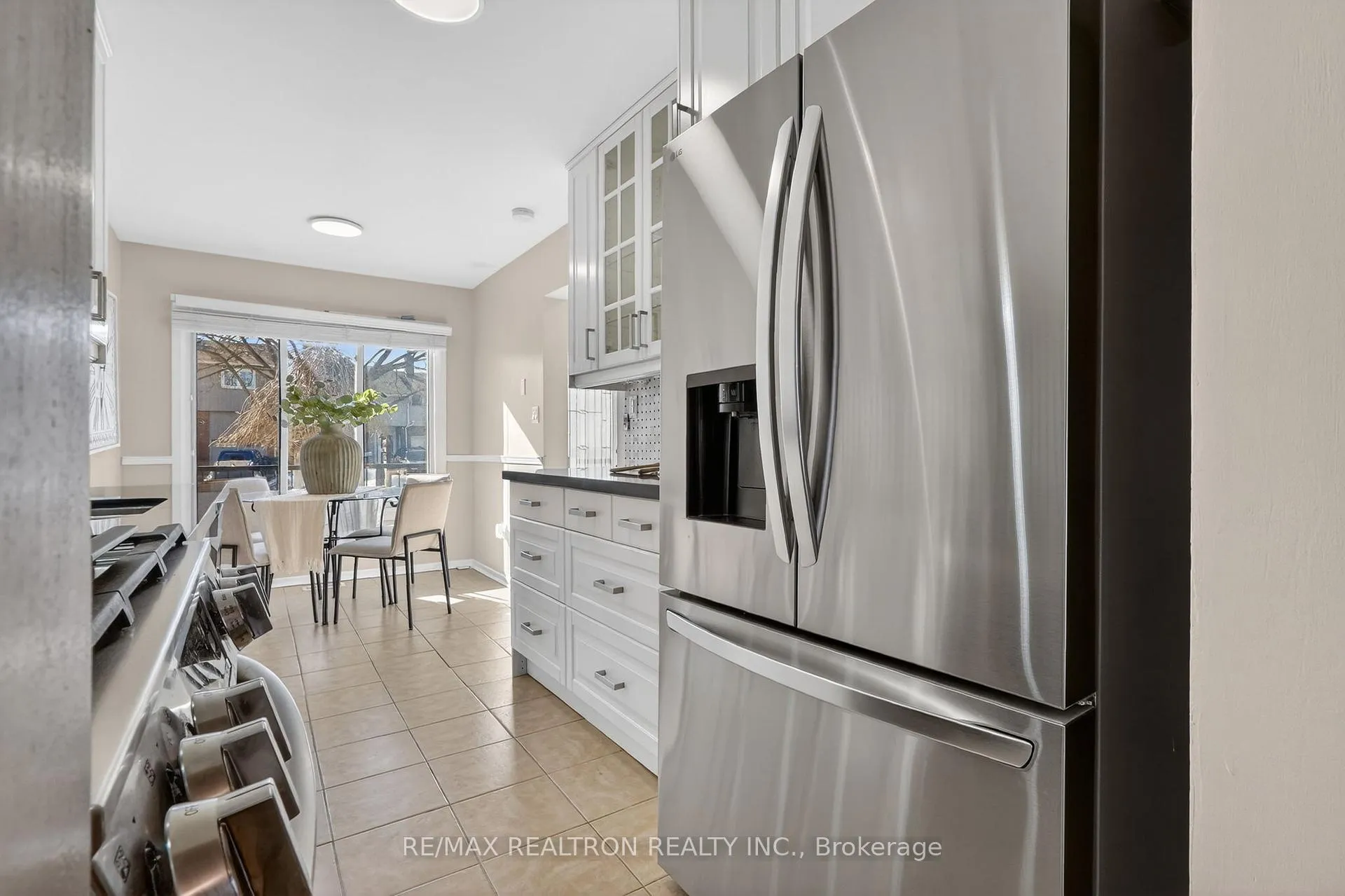 Photo 10 of 1787 Listowell Crescent, Pickering, Liverpool — HOMEH