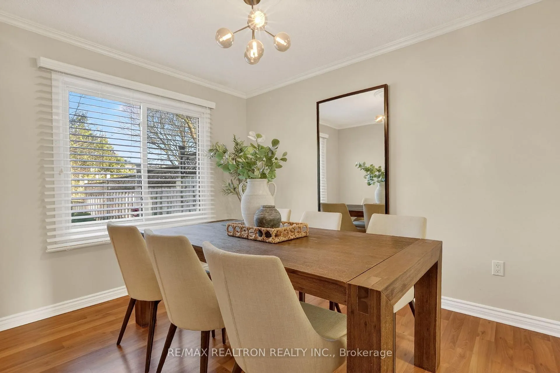 Photo 12 of 1787 Listowell Crescent, Pickering, Liverpool — HOMEH