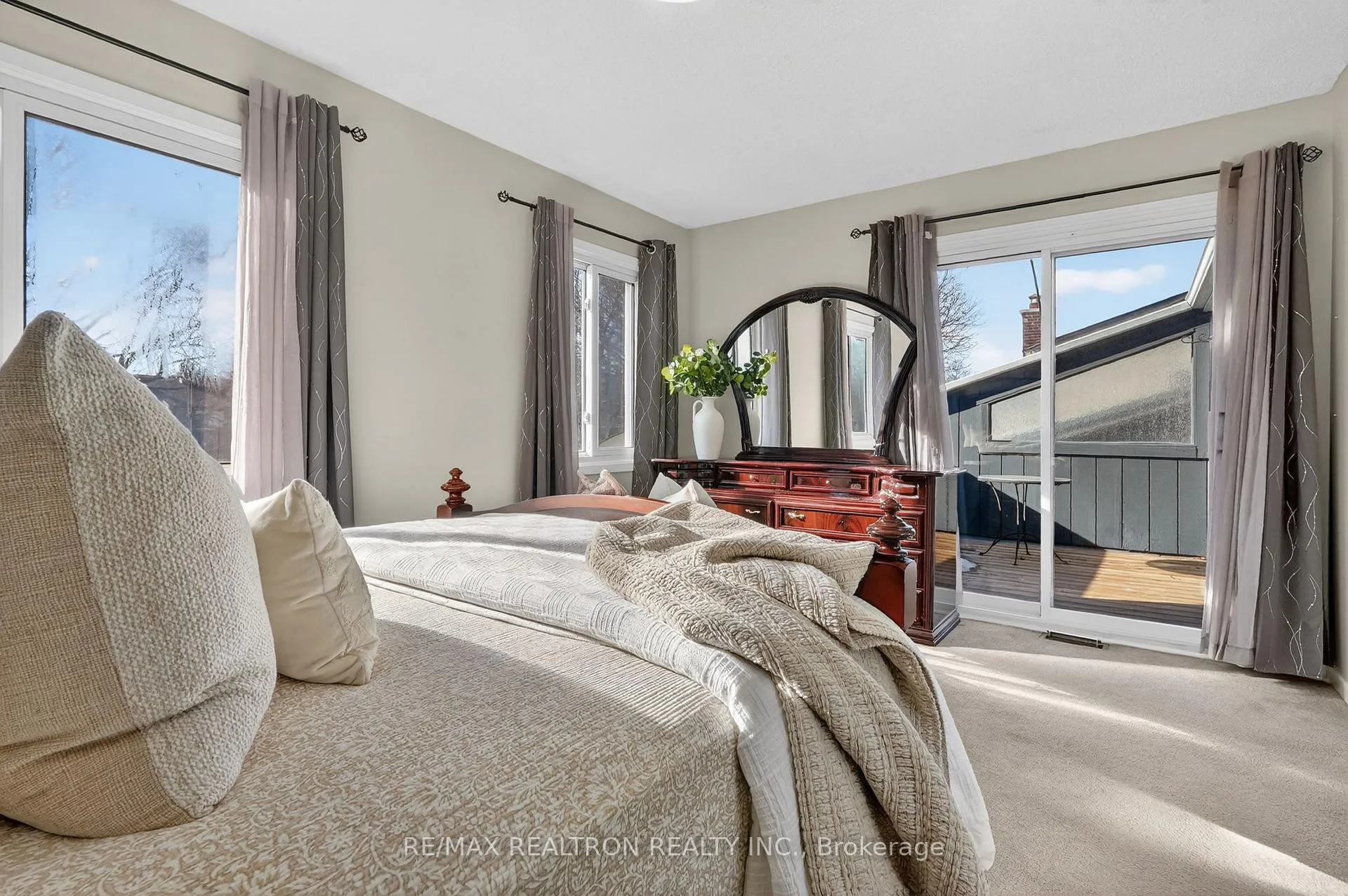 Photo 25 of 1787 Listowell Crescent, Pickering, Liverpool — HOMEH
