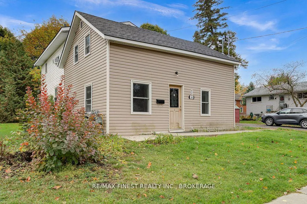 Front of Unit 1, 148 Thomas Street W